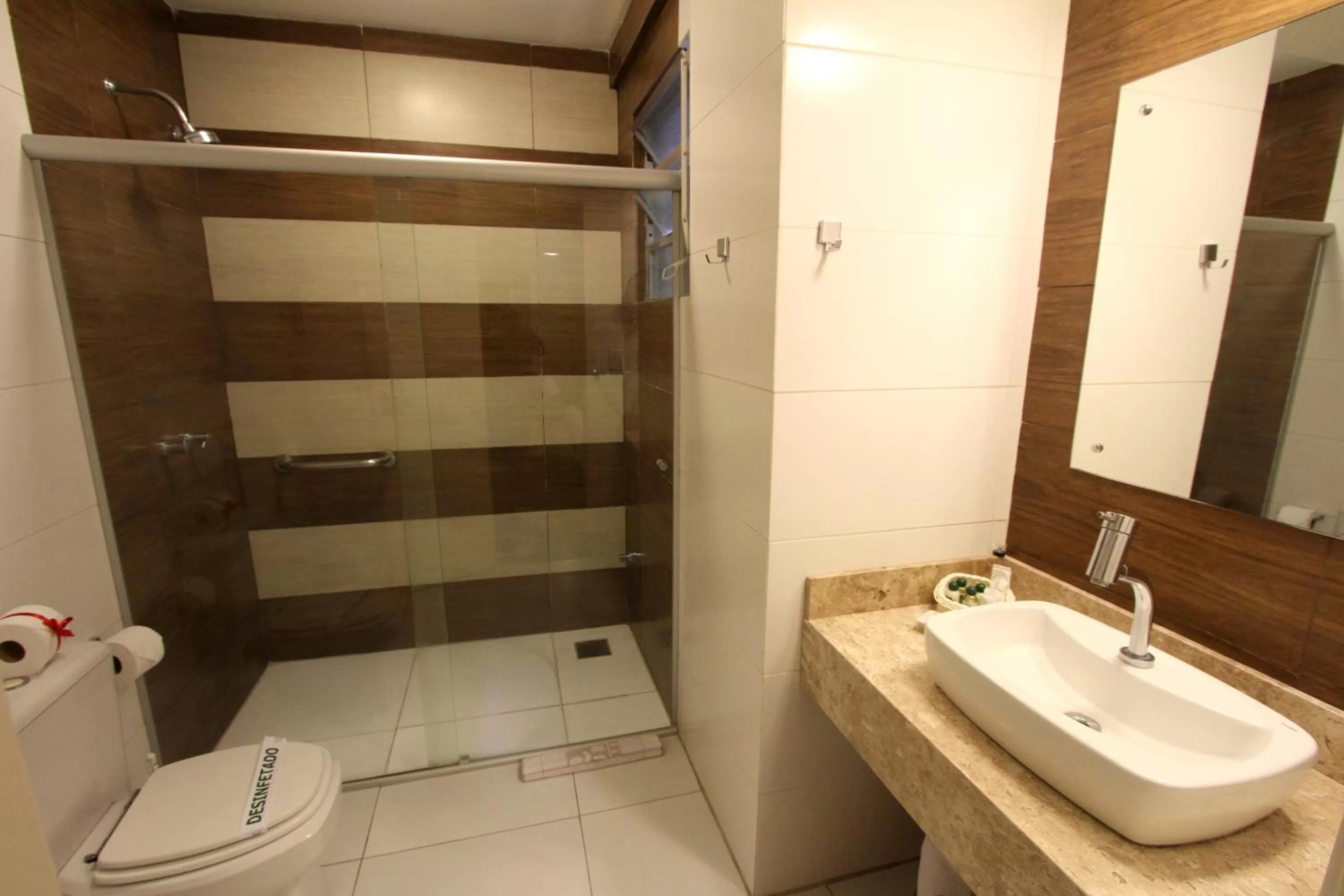 Bathroom in Hotel Curi Executive