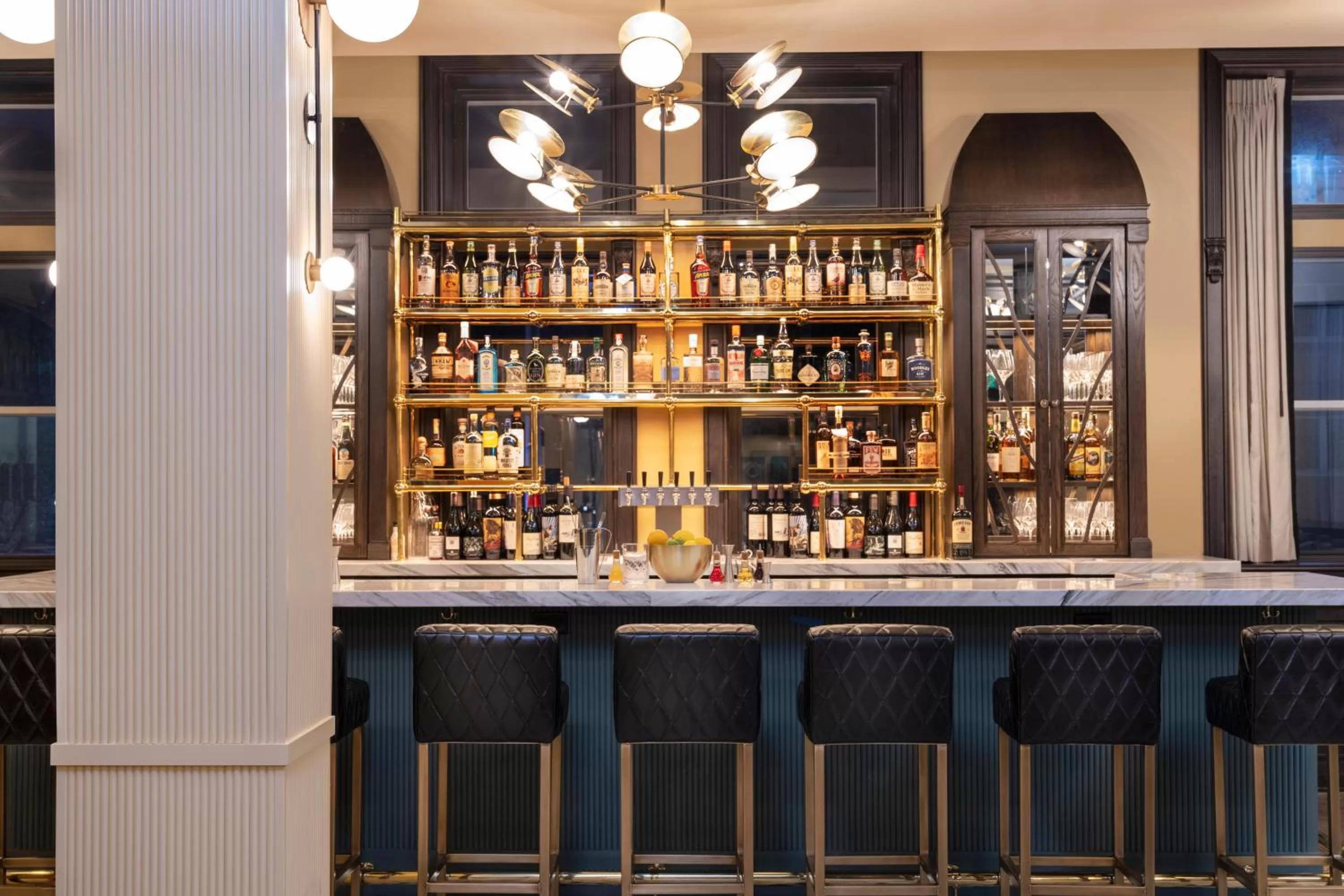 Lounge or bar in Kimpton Cottonwood Hotel by IHG