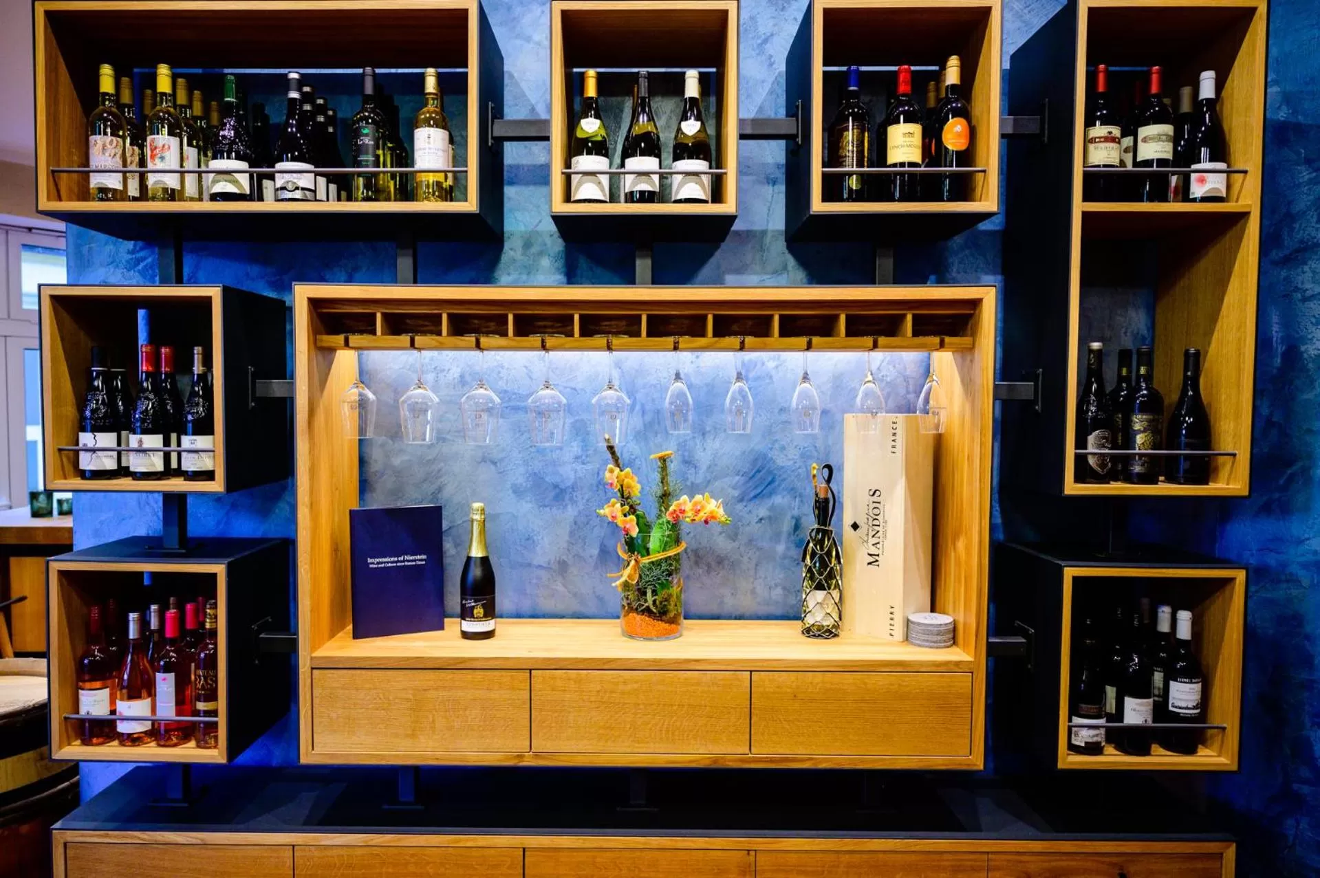 Lounge or bar in Best Western Wein- und Parkhotel