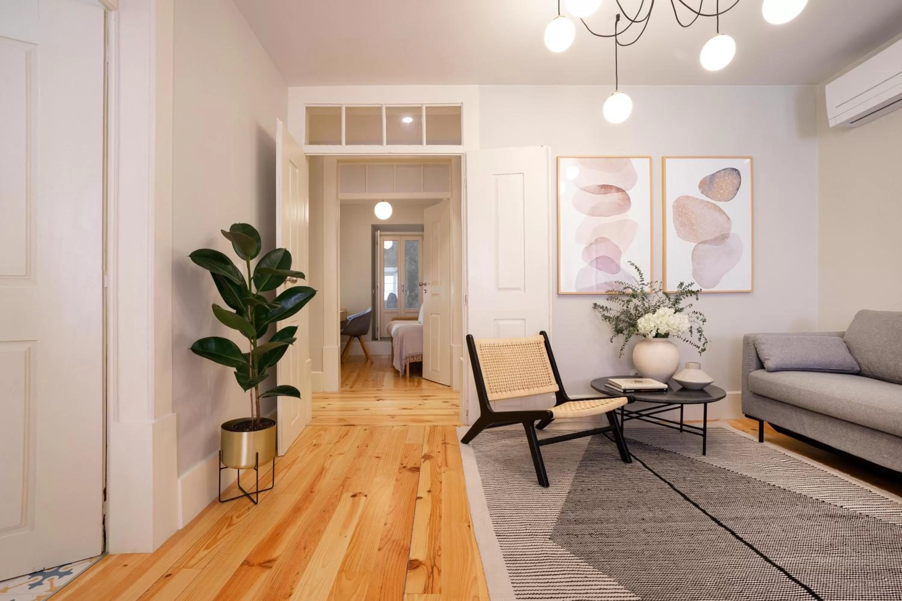 Living room in Entre Ruas Apartments