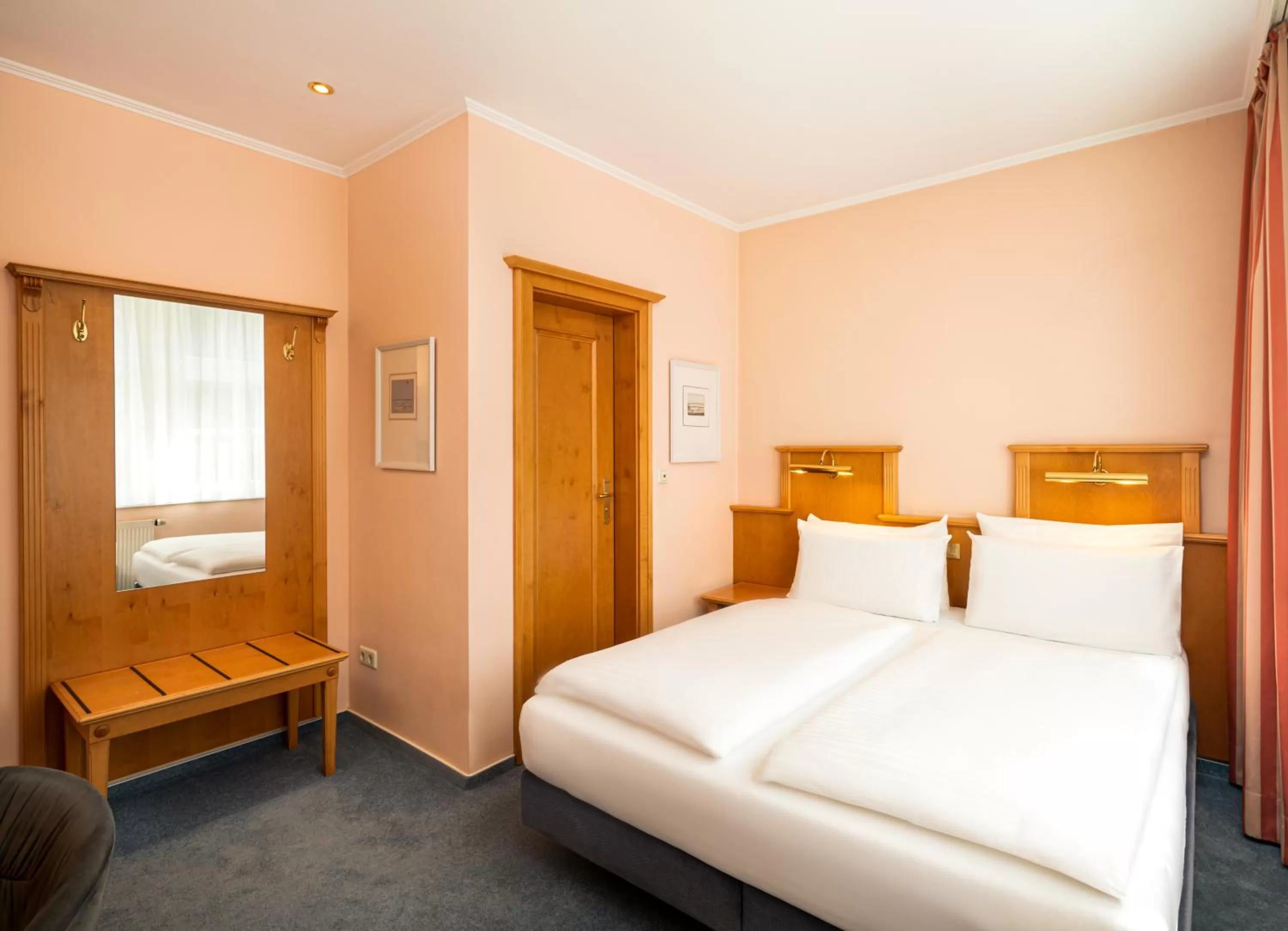 Bedroom, Bed in Arthotel ANA Fleur