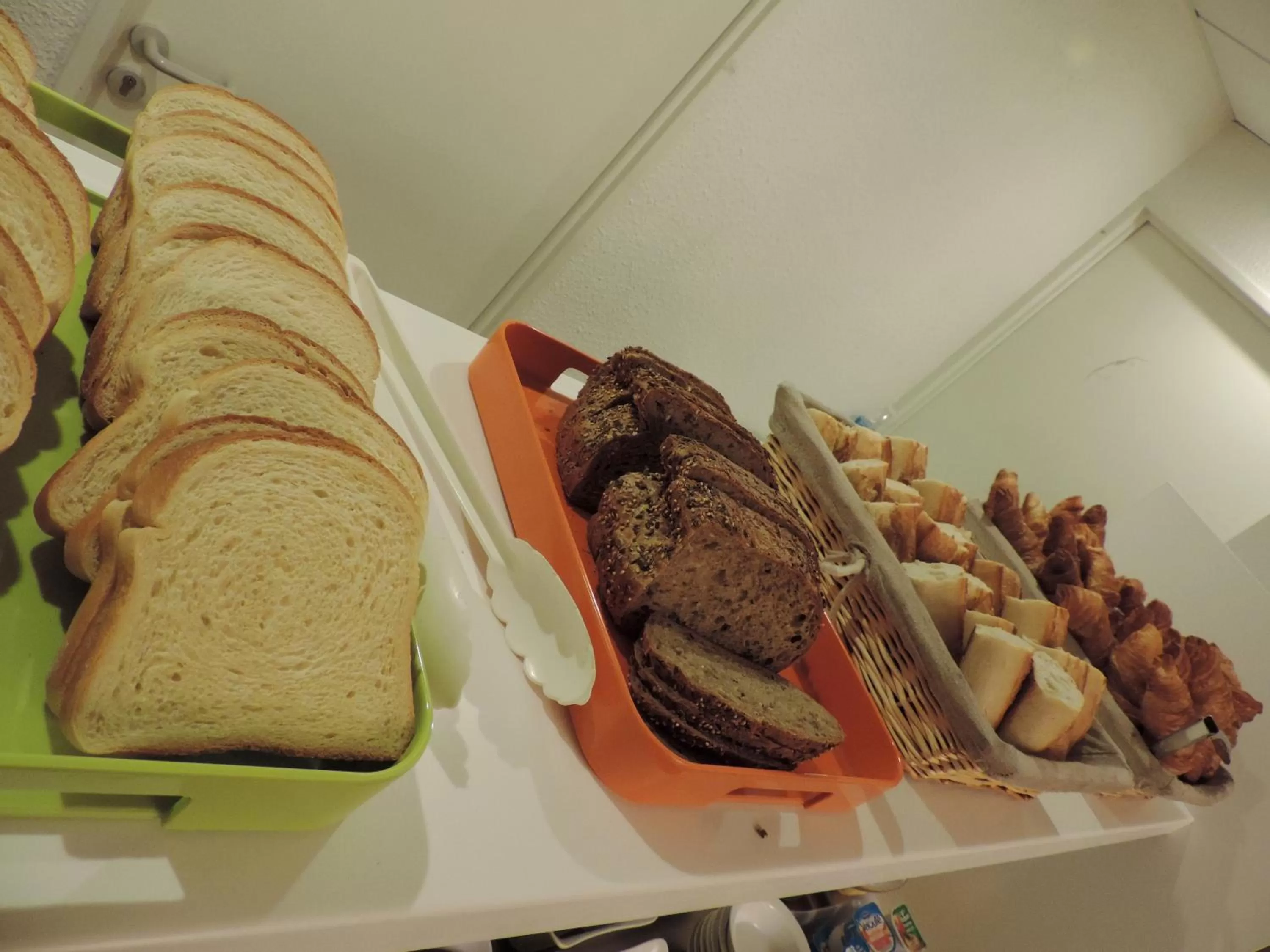 Area and facilities in ibis budget Lille Wasquehal