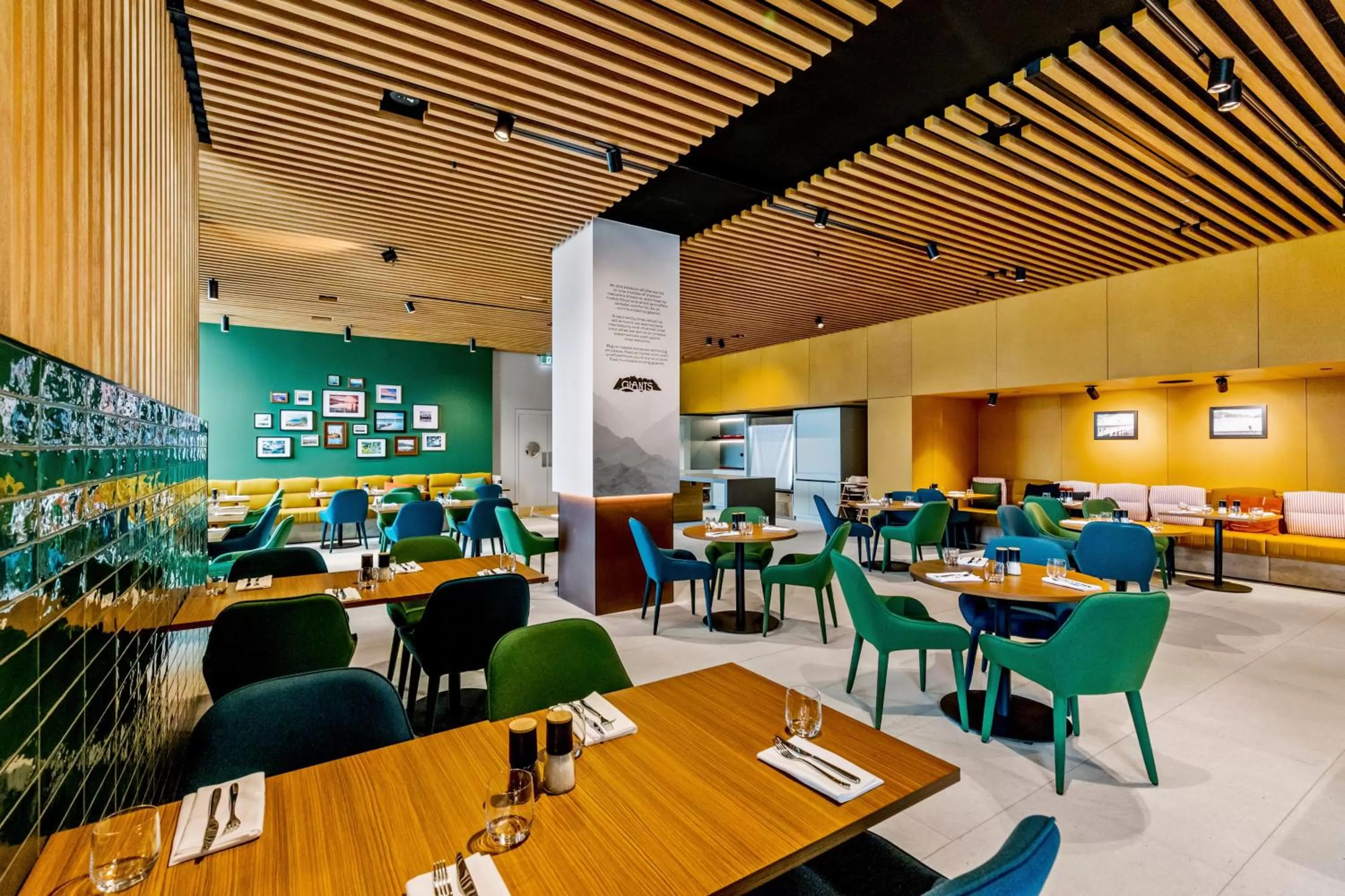 Restaurant/places to eat in Holiday Inn Queenstown Remarkables Park