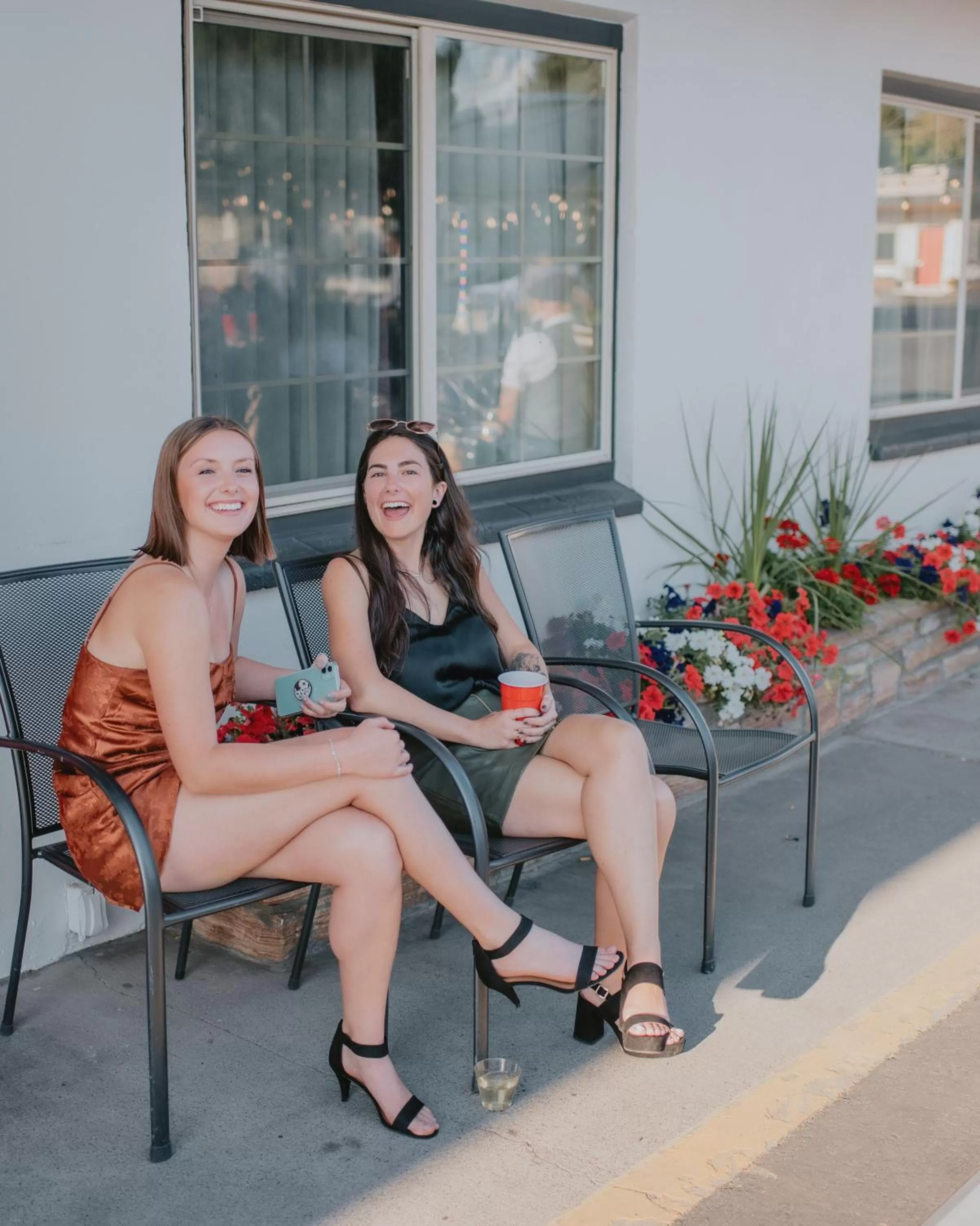 People in Sapphire Motel Midtown Bozeman