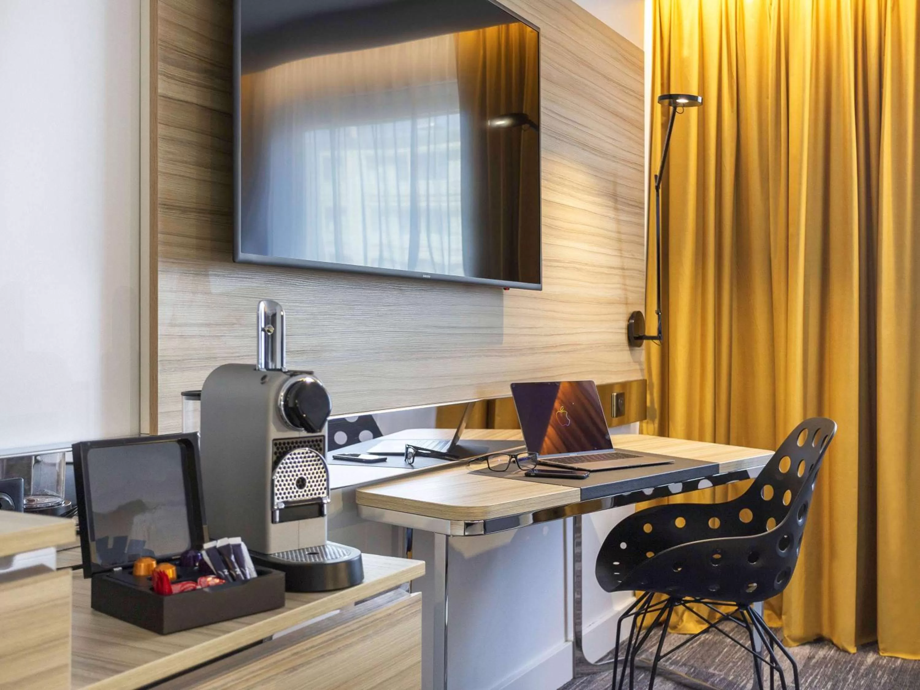 Photo of the whole room in Novotel Annecy Centre