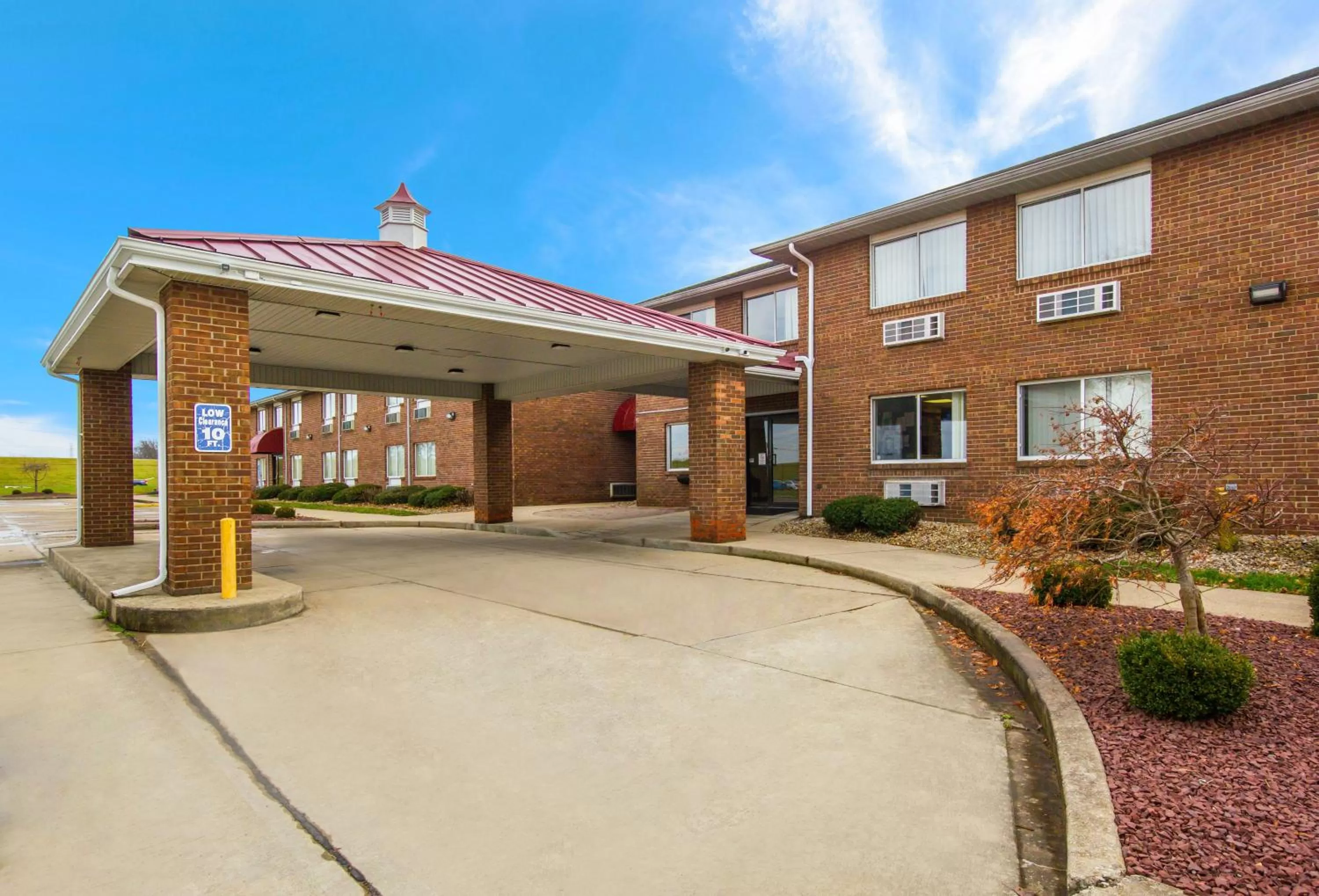 Property building in Red Roof Inn Lawrenceburg