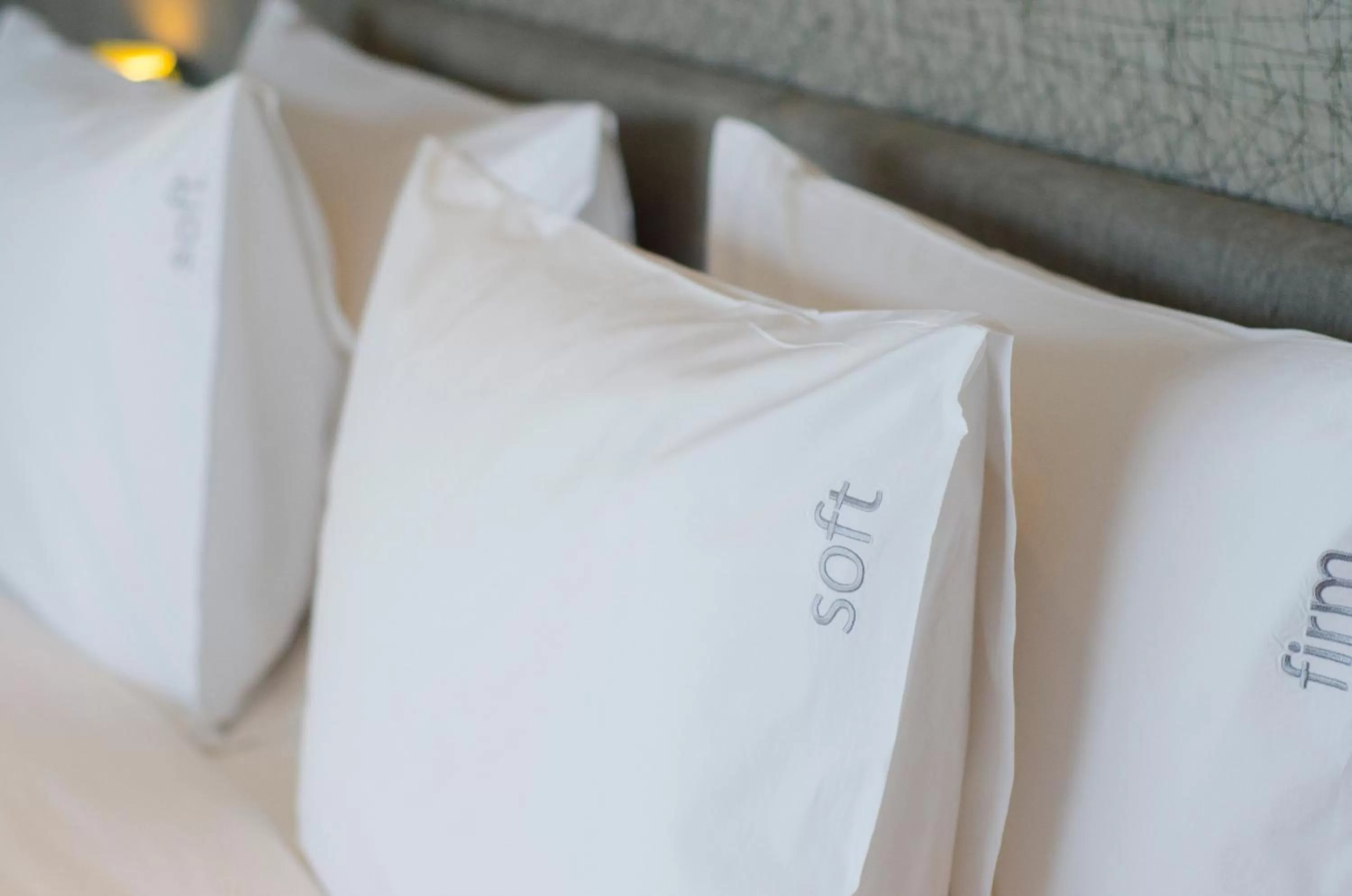 Photo of the whole room, Bed in Holiday Inn Bangkok Sukhumvit by IHG