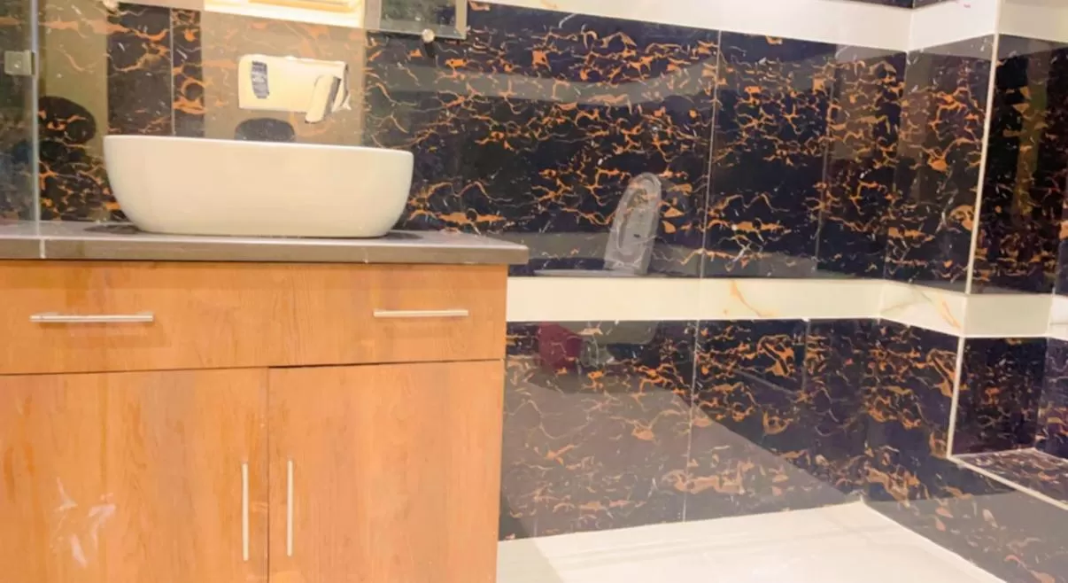 Bathroom in City View With Garden -5 Mins Walk From GOLDEN TEMPLE