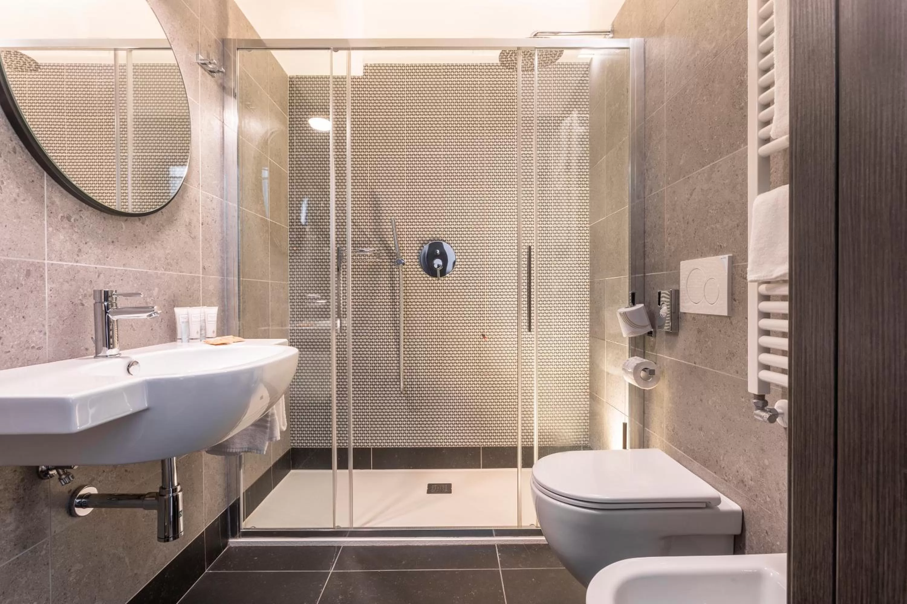 Shower in BEST WESTERN Titian Inn Hotel Treviso