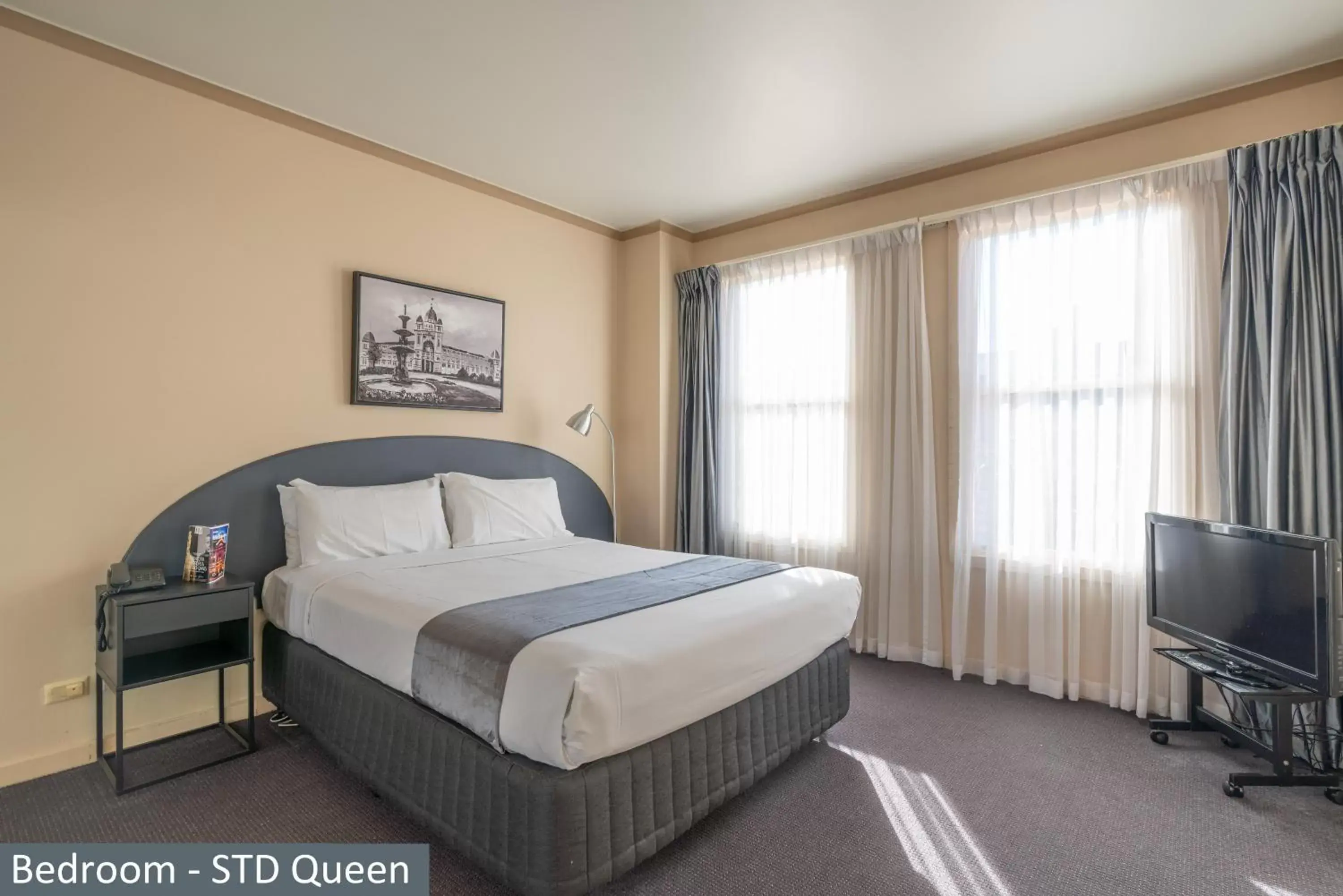 Budget Two Bedroom Apartment with Queen Bed and Two Single Beds in Clocktower Apartment Hotel Budget Two Bedroom Apartment with Queen Bed and Two Single Beds in Clocktower Apartment Hotel