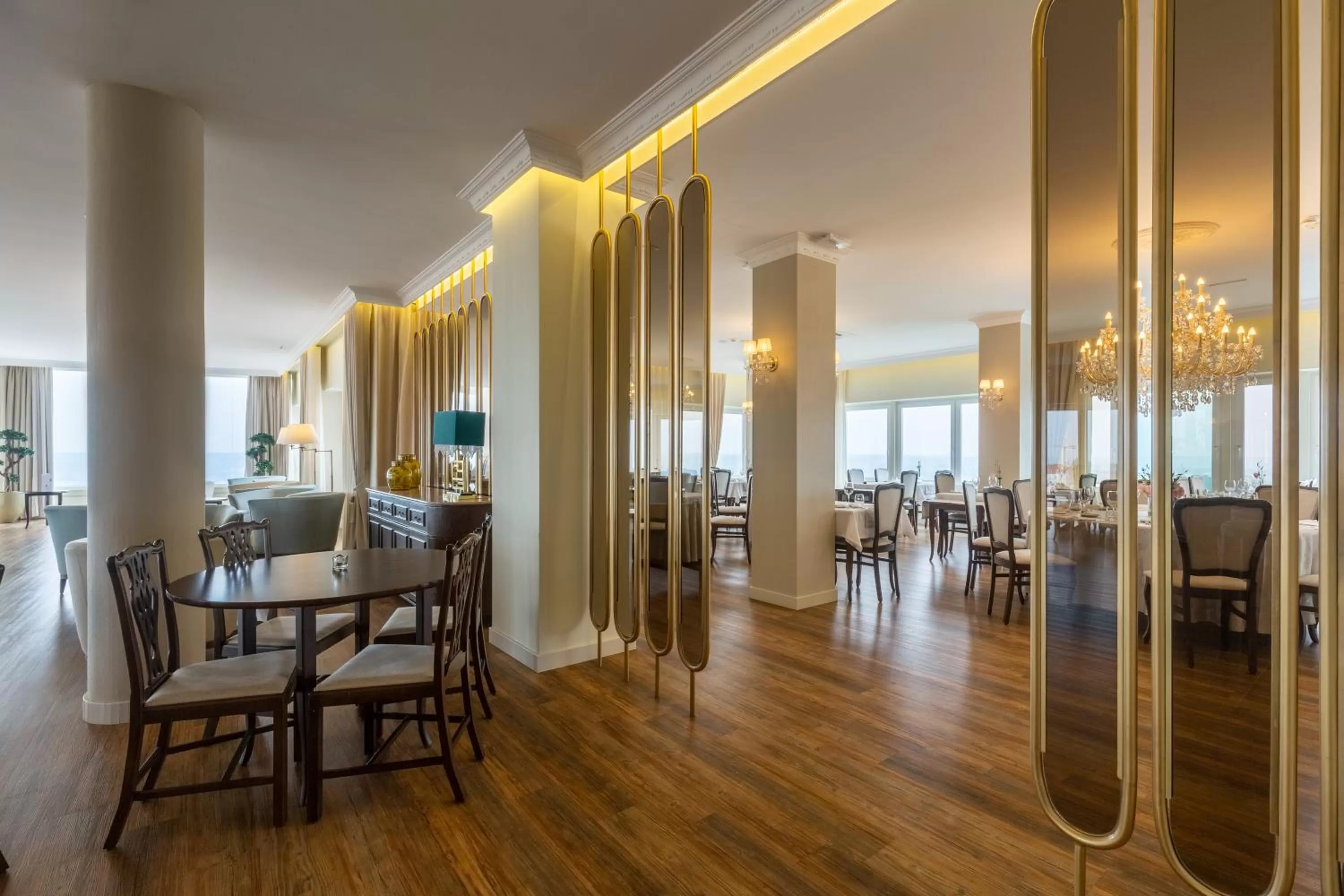 Restaurant/places to eat in Luna Hotel Turismo