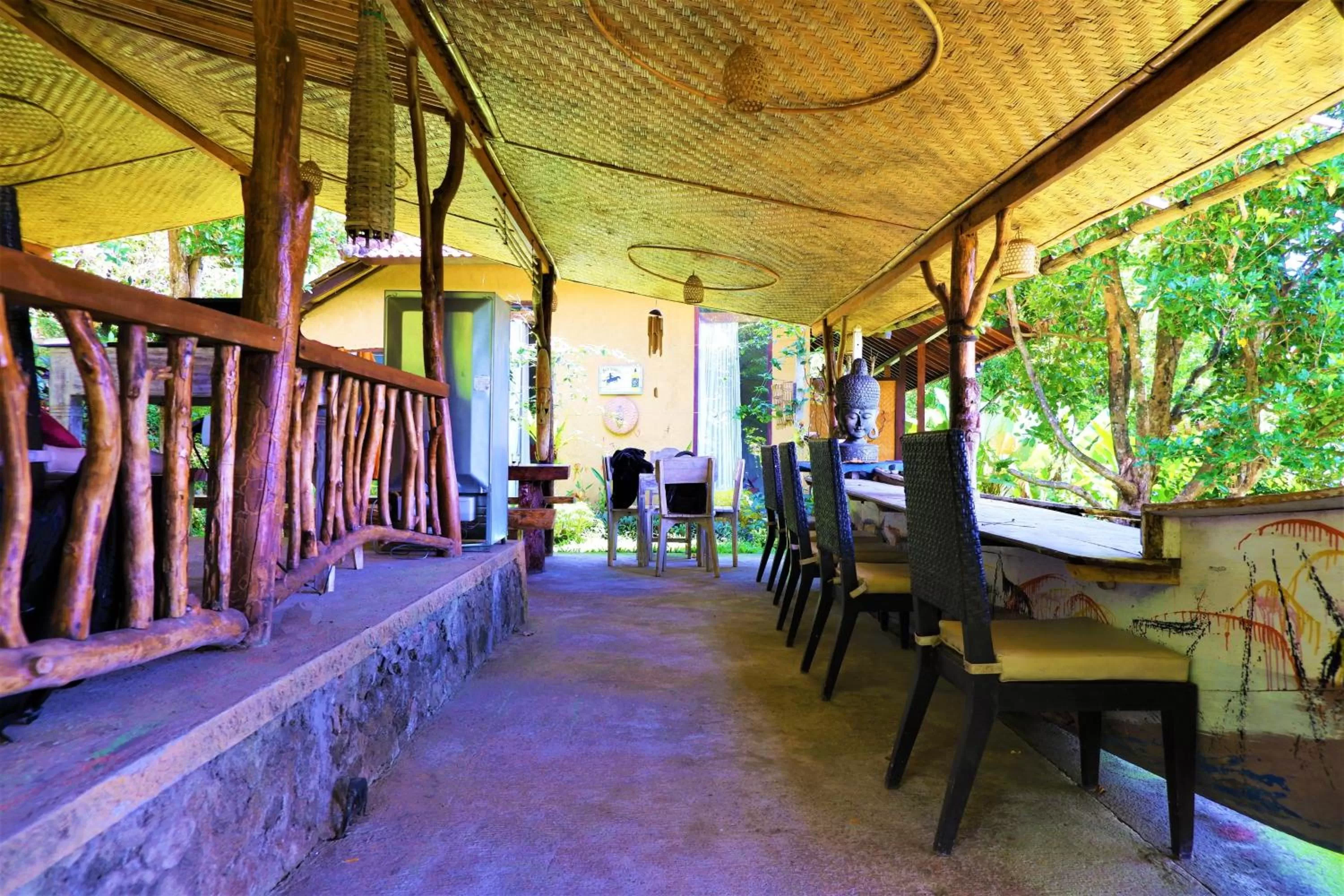 Restaurant/places to eat in Swar Bali Lodge