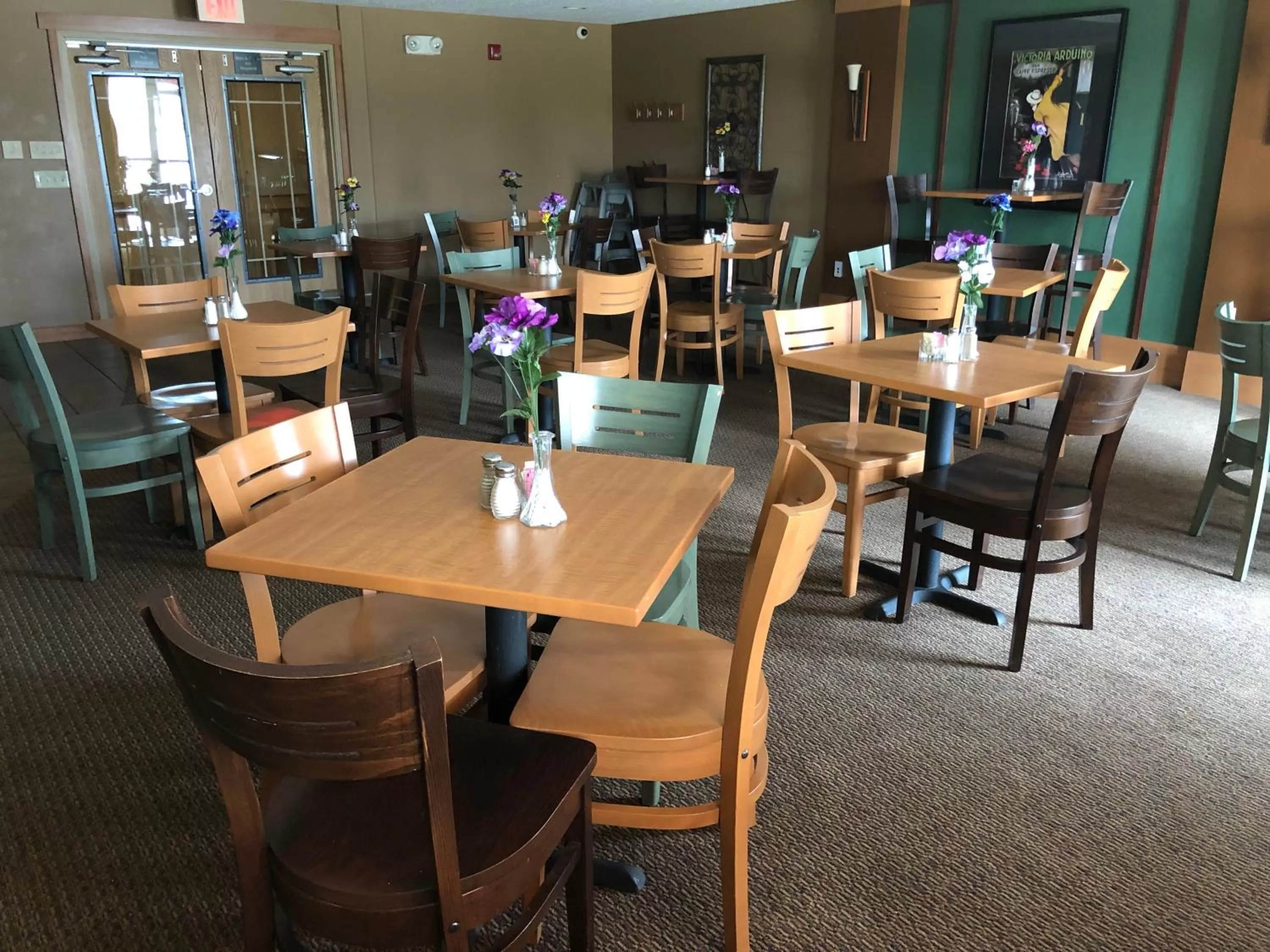 Restaurant/places to eat in AmericInn by Wyndham Princeton IL