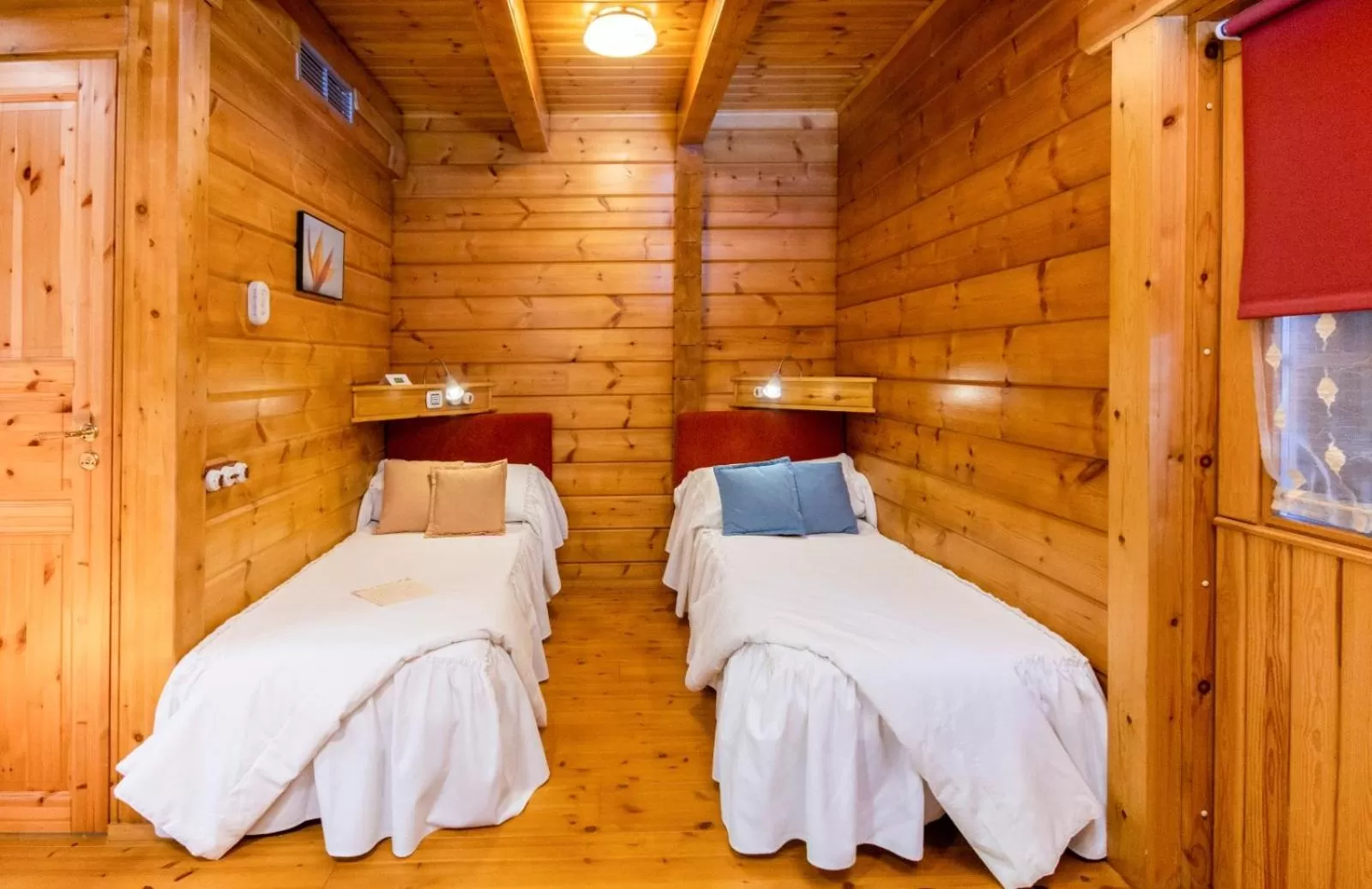 Bed in Hotel Somlom - ECO Friendly Montseny