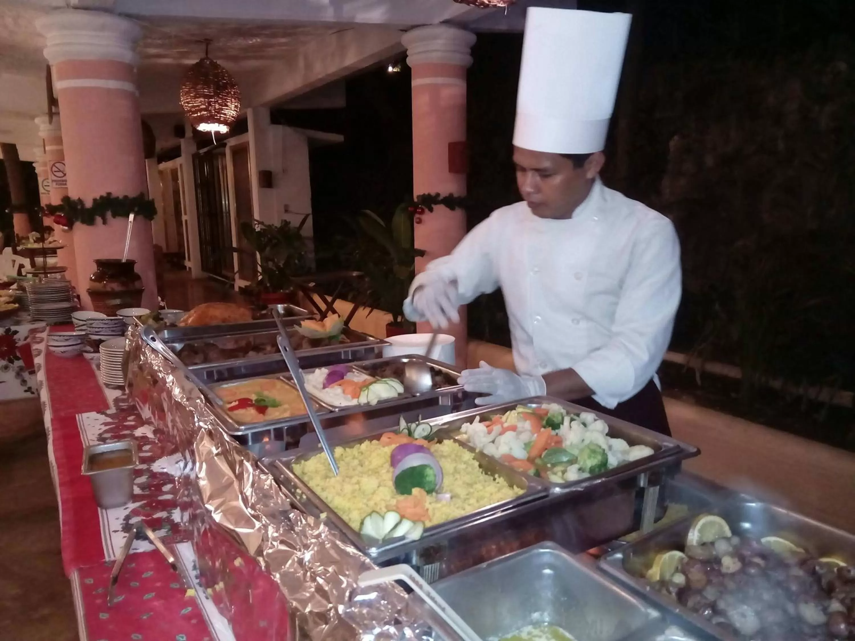 Restaurant/places to eat in Hotel Catalina Beach Resort