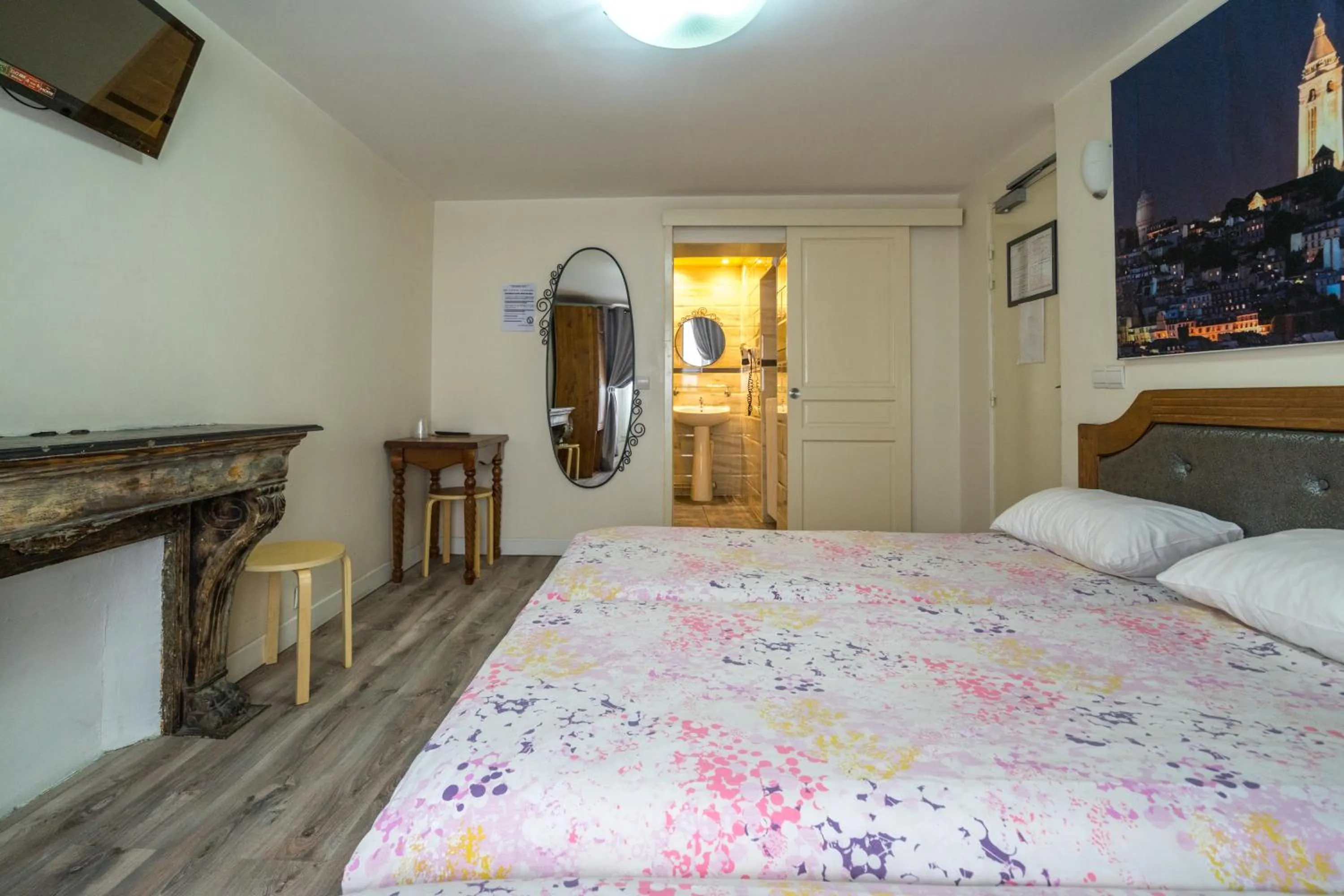 Photo of the whole room in Grand Hôtel de Clermont