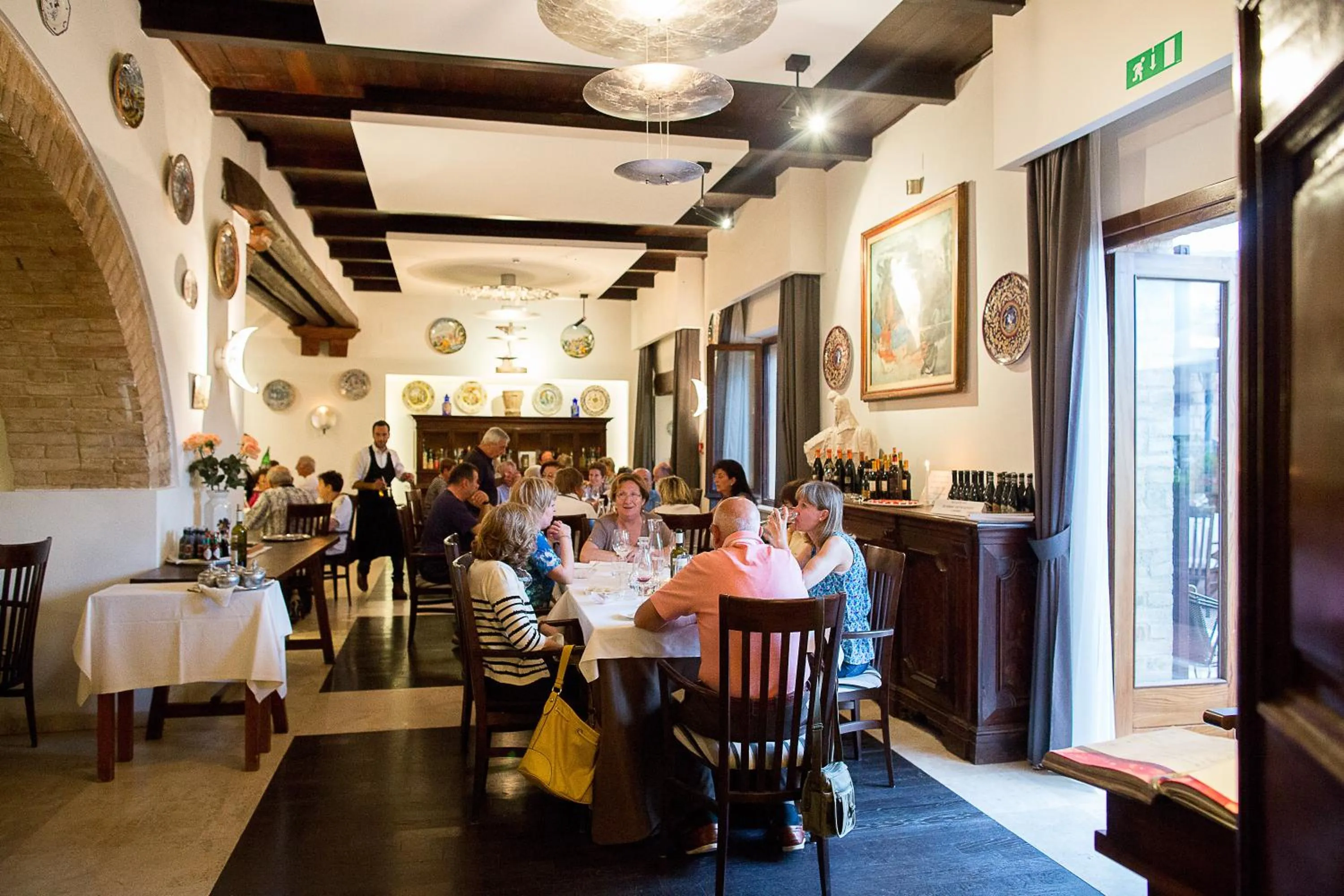 Restaurant/places to eat in La Bastiglia