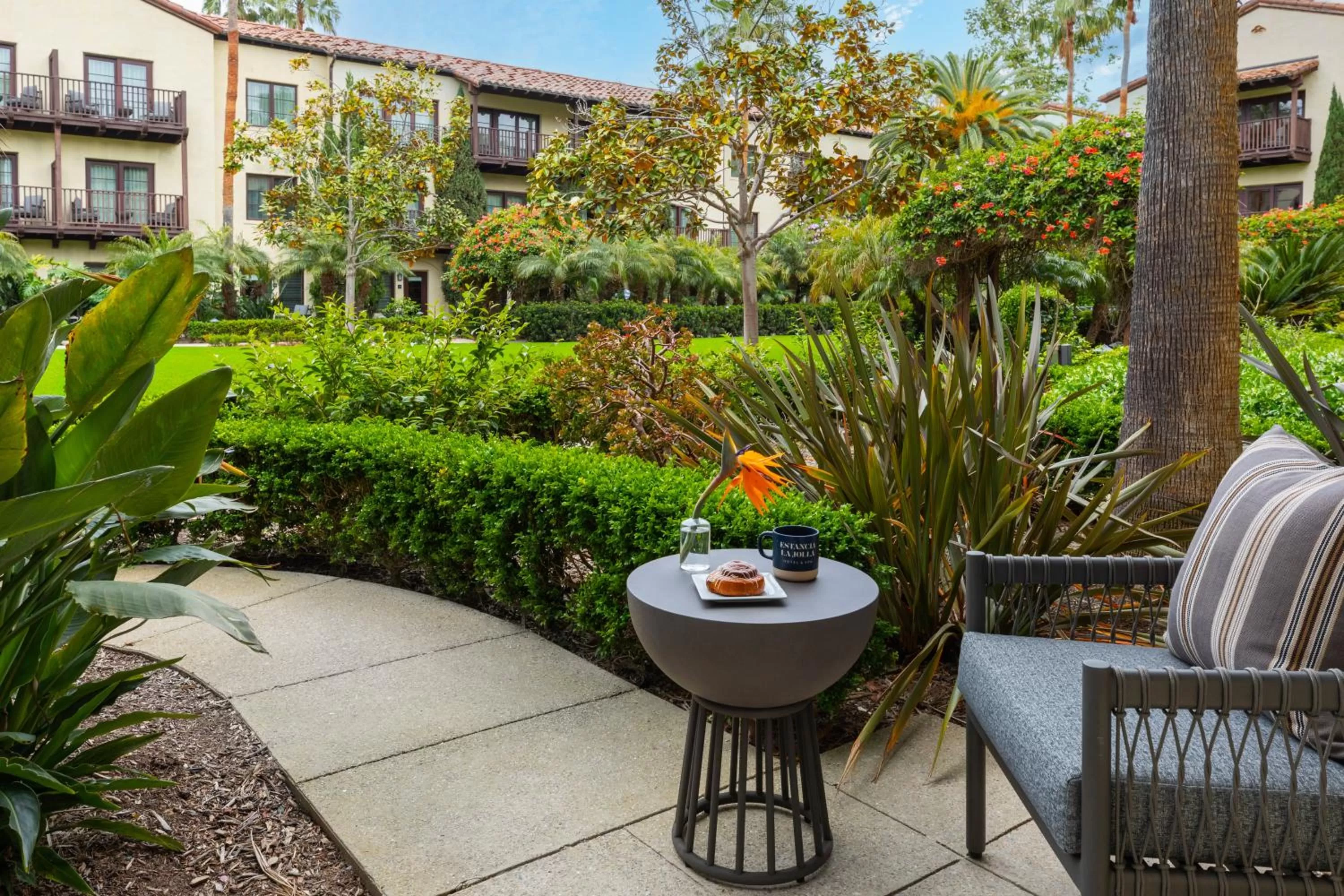 Patio in Estancia La Jolla Hotel & Spa