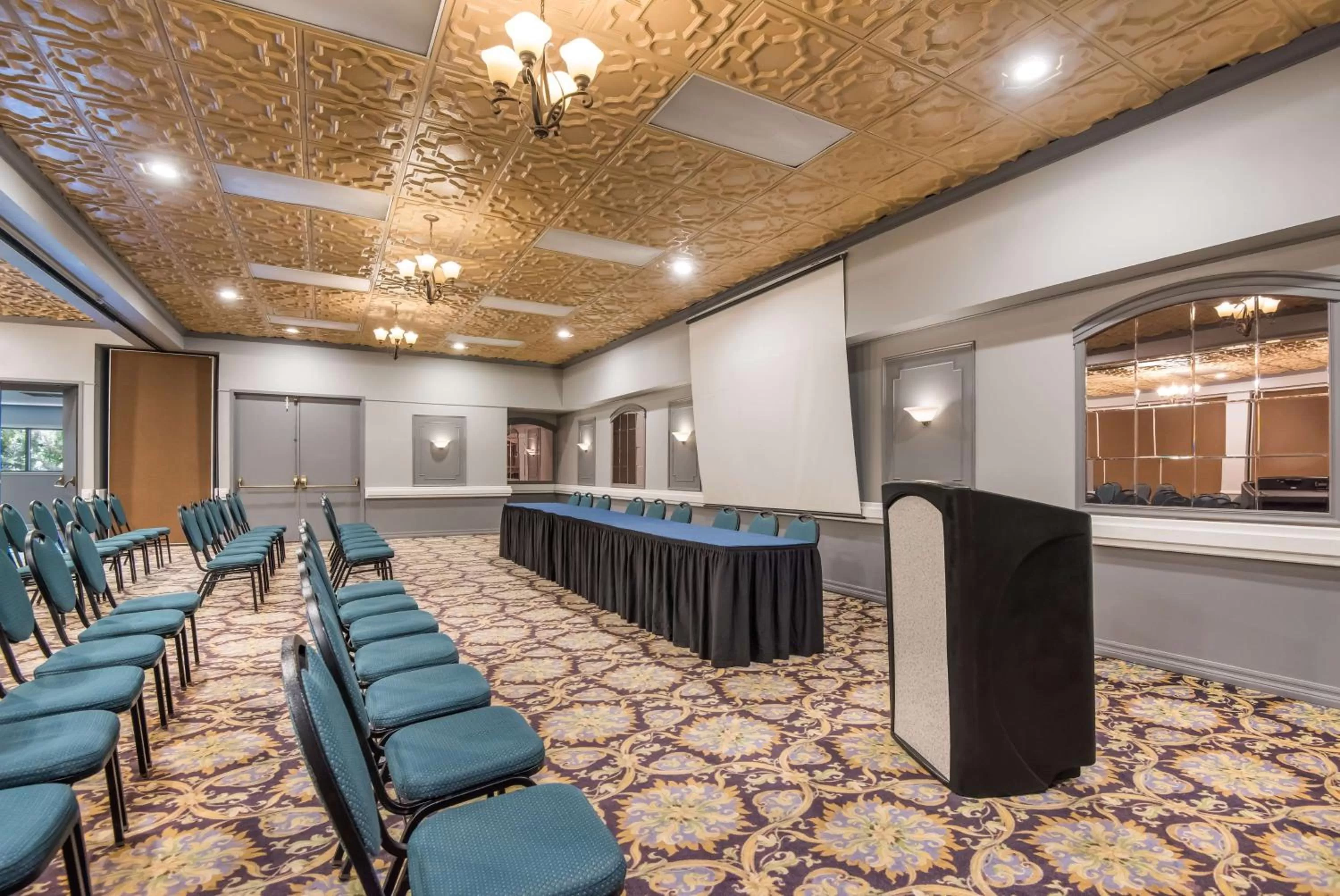 Meeting/conference room in SureStay Plus Hotel by Best Western Reno Airport