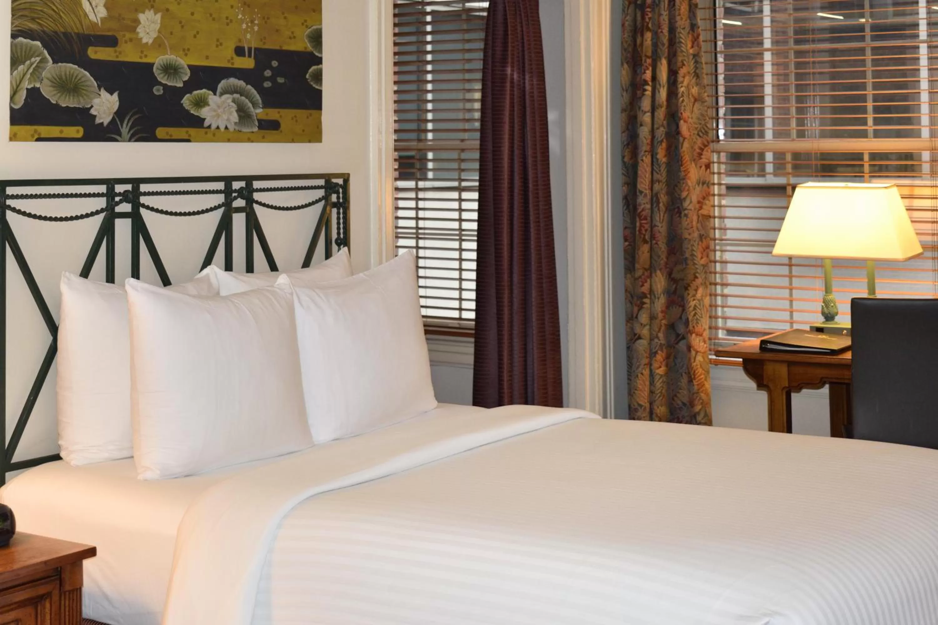 Bedroom, Bed in Hotel Lombardy