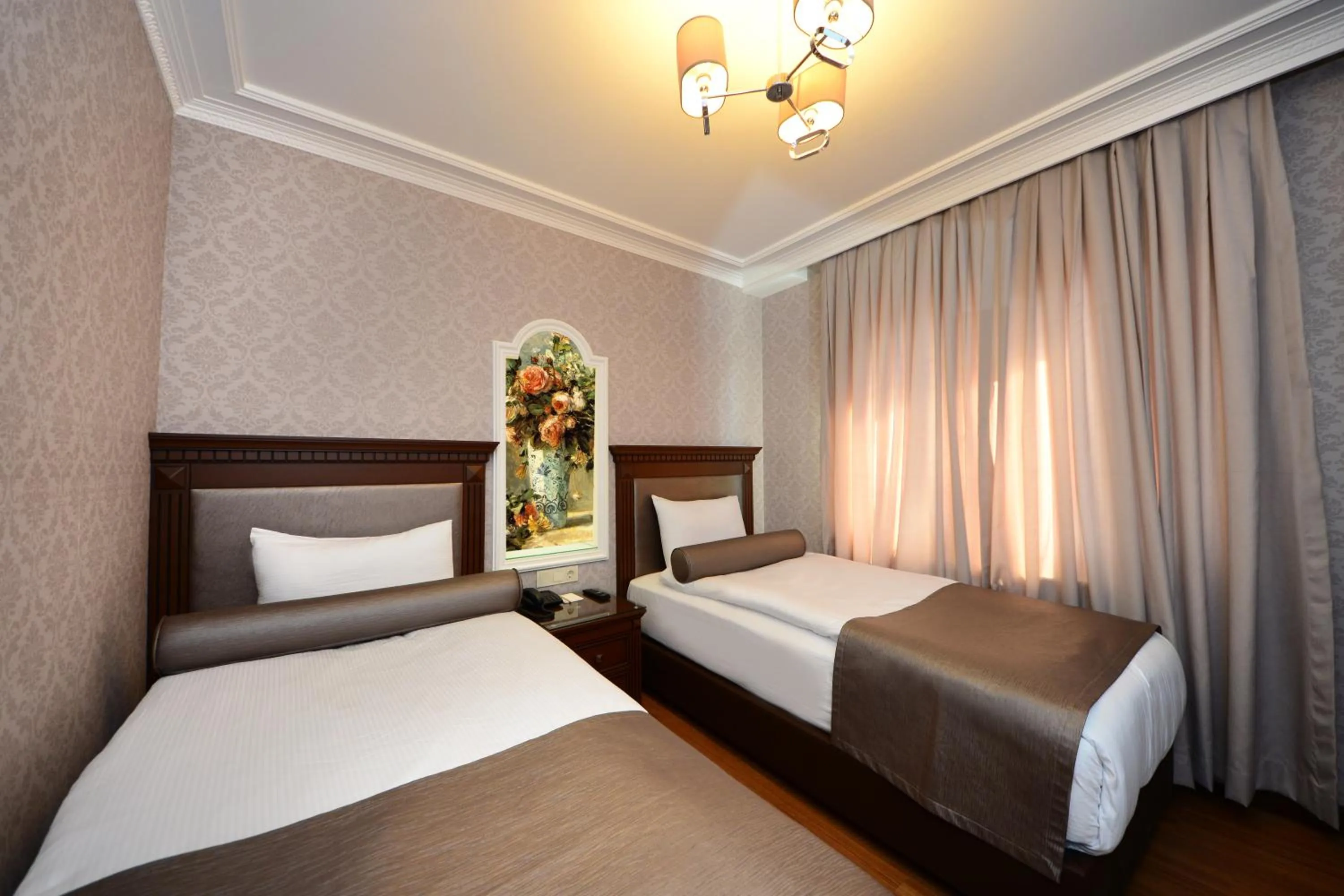Photo of the whole room, Bed in Grand Bazaar Hotel