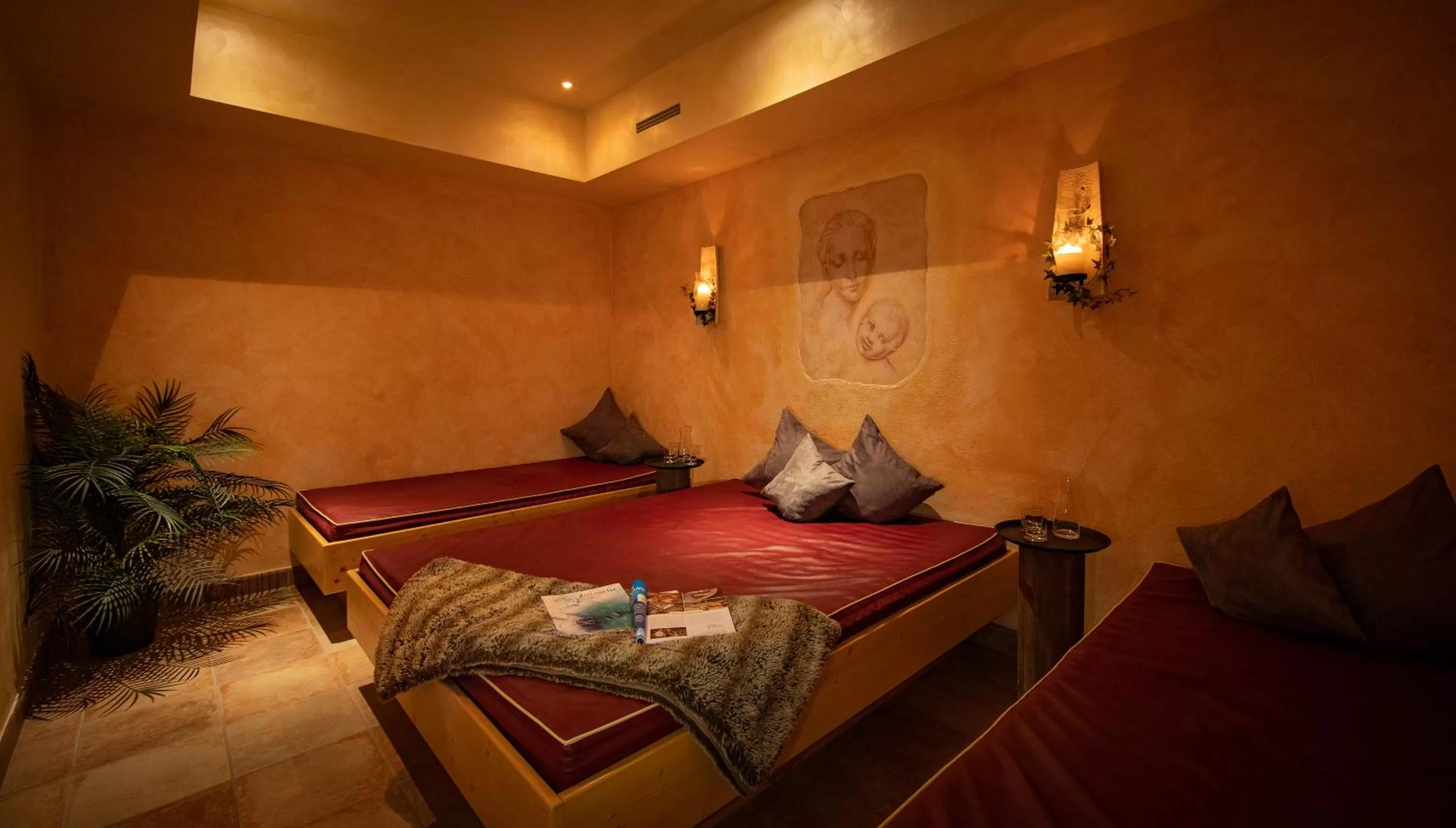 Sauna, Bed in Hotel Der Schmittenhof