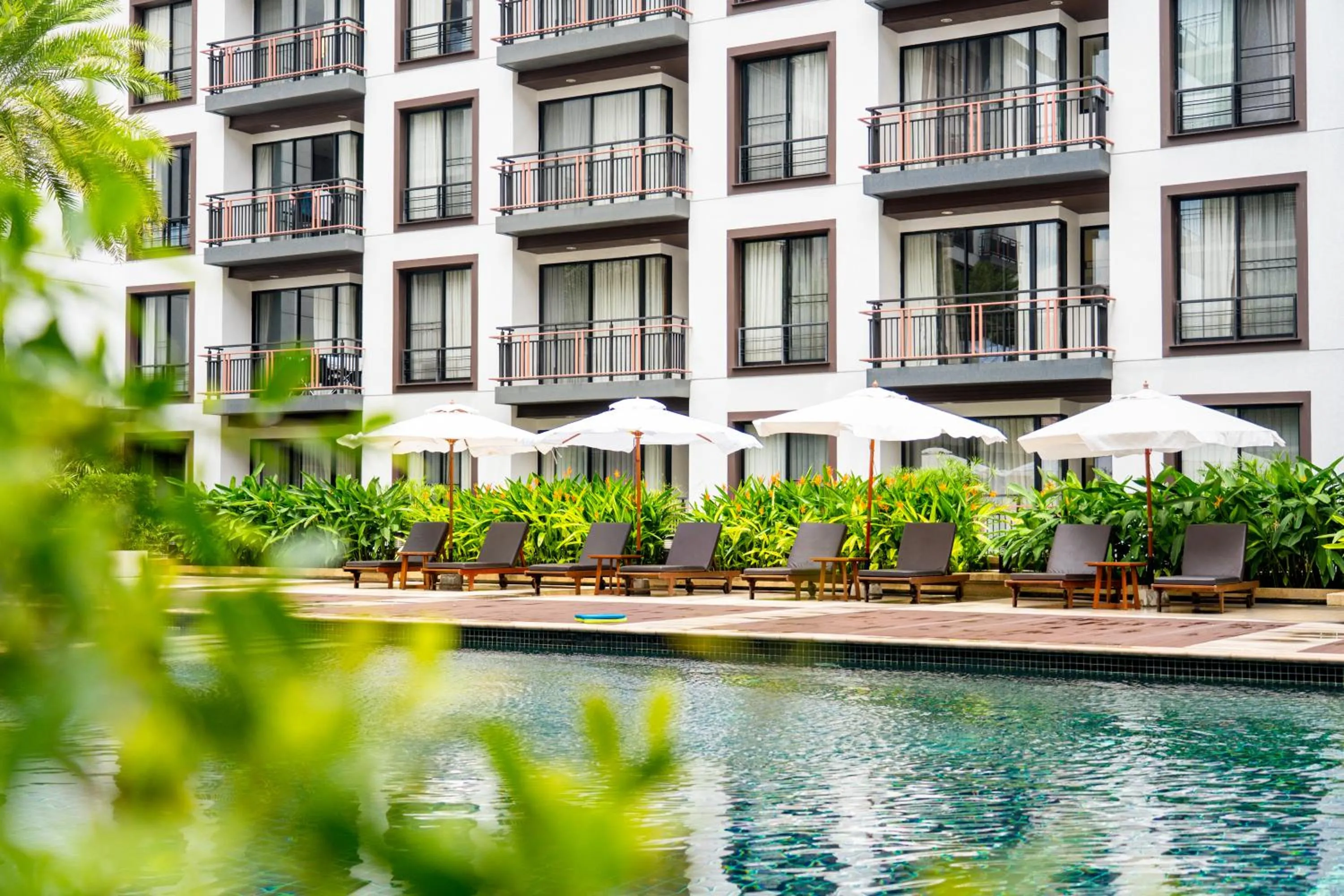 Swimming pool in Amanta Hotel & Residence Ratchada