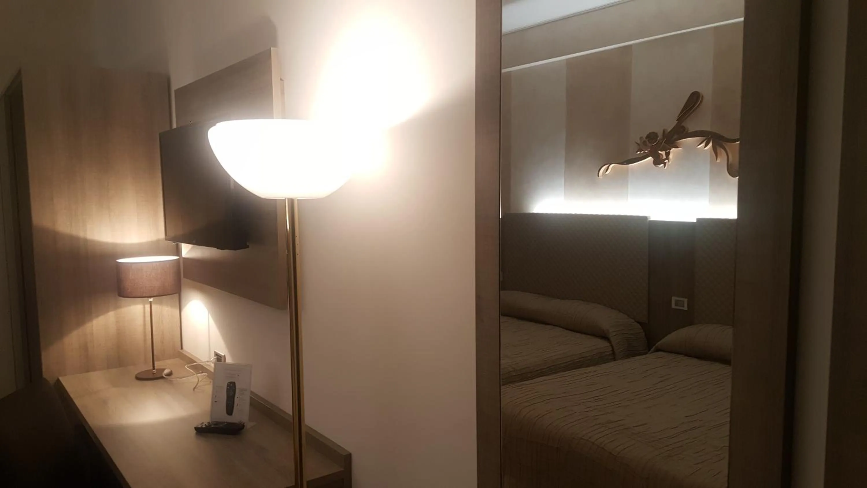 Photo of the whole room in Hotel Gialletti