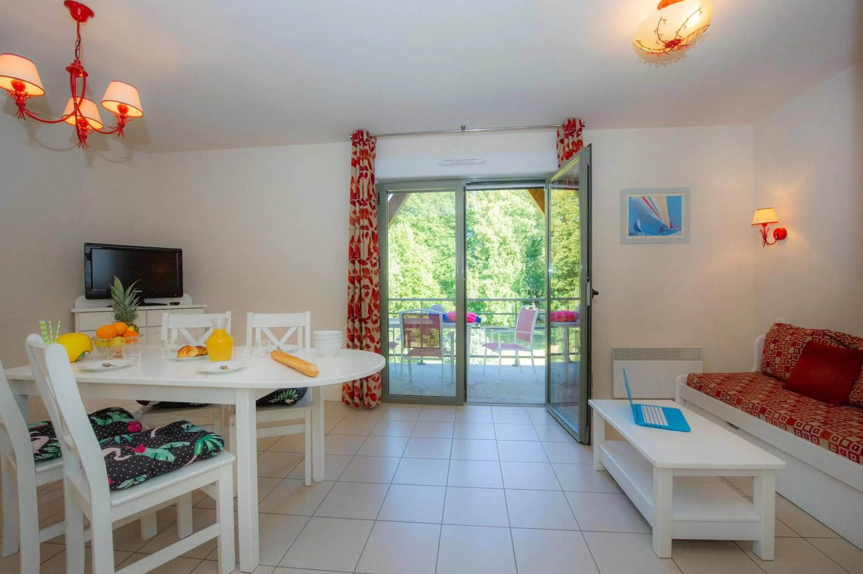Seating area, Dining Area in Goélia Résidence Du Parc