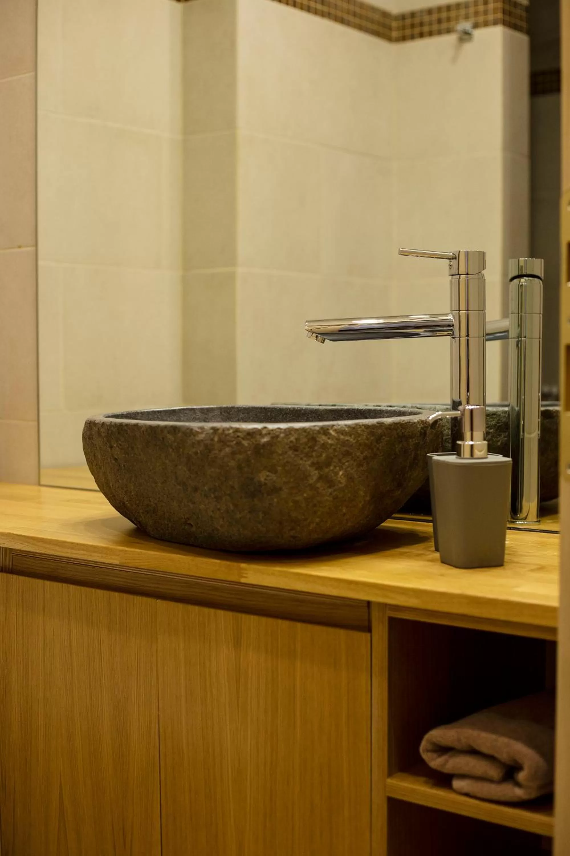 Bathroom in 12 Keys Athens Apartments