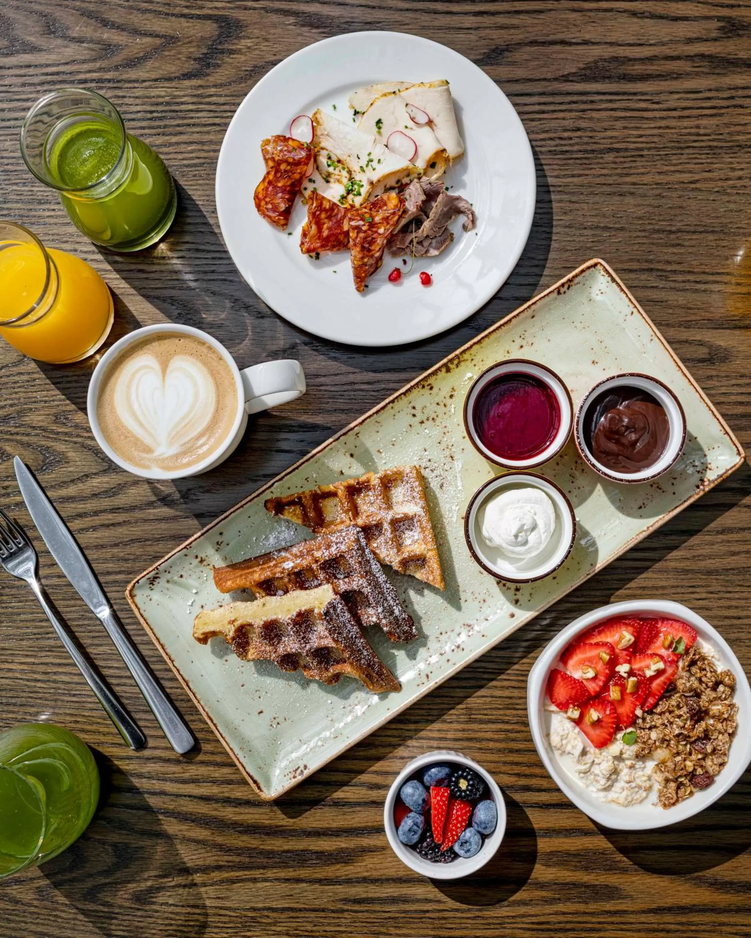 Restaurant/places to eat in Hyatt Regency Oryx Doha