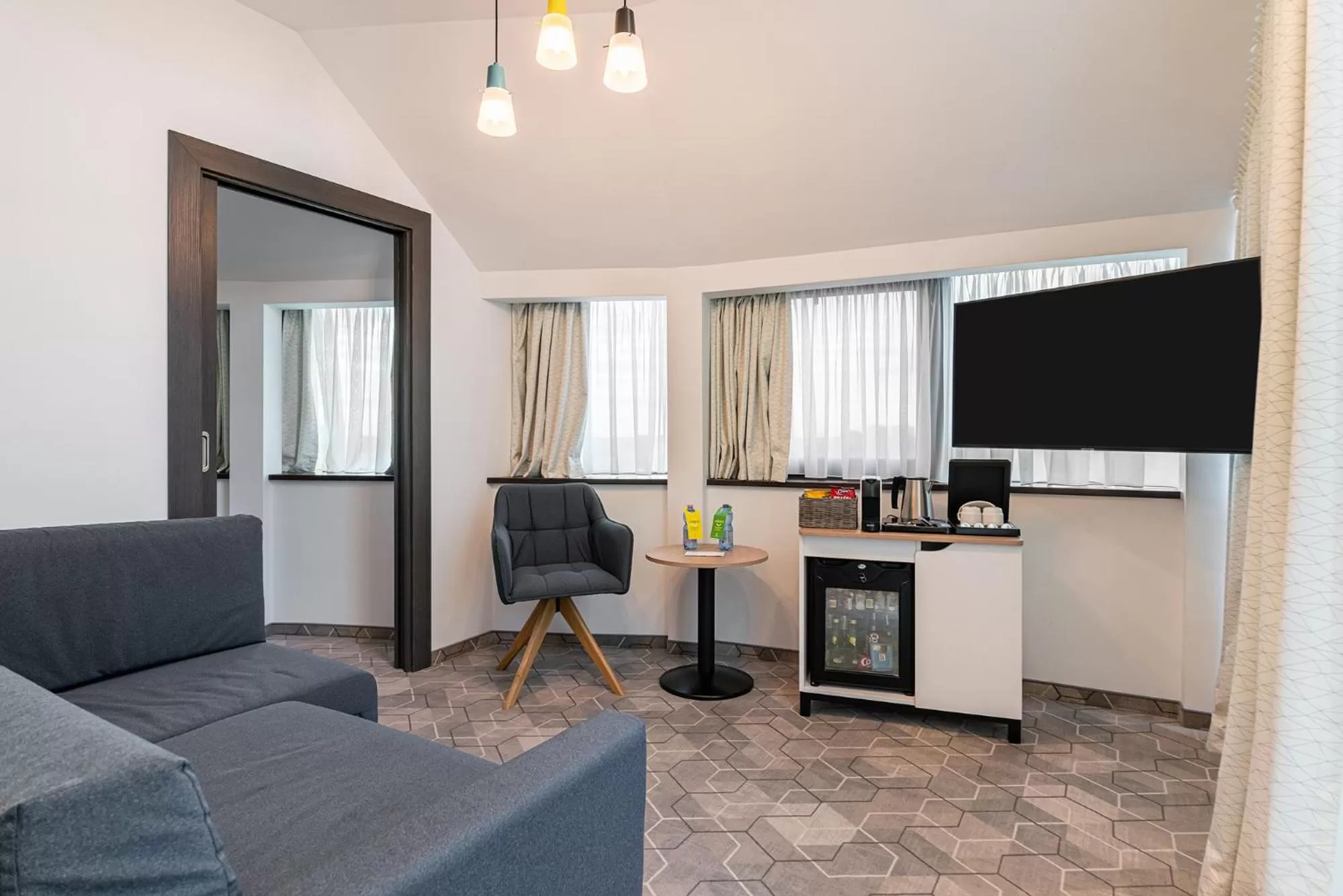 Living room in Holiday Inn Bucharest - Times by IHG