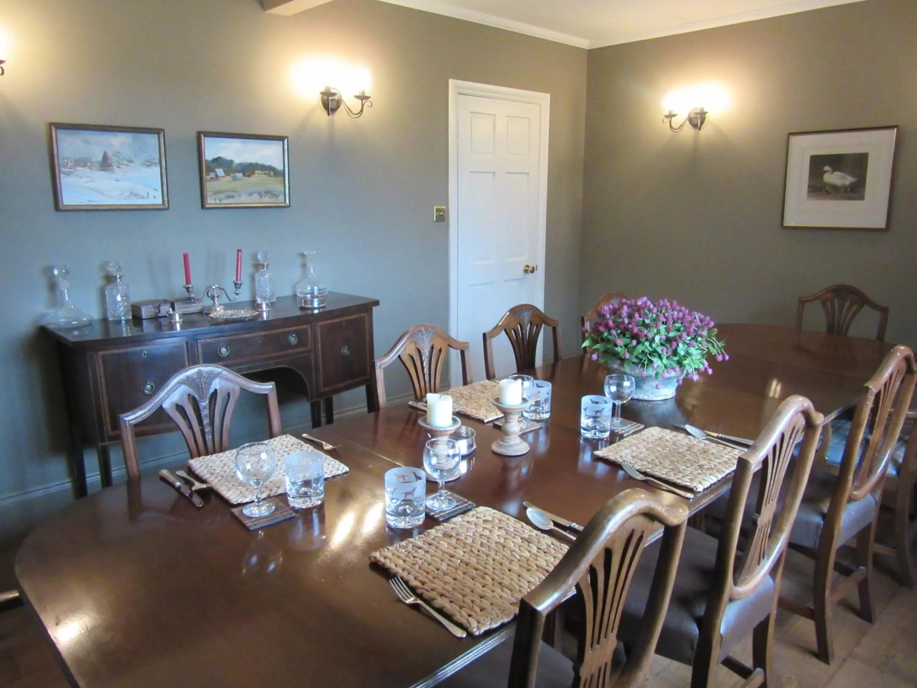 Restaurant/Places to Eat in Weston Hill Farm