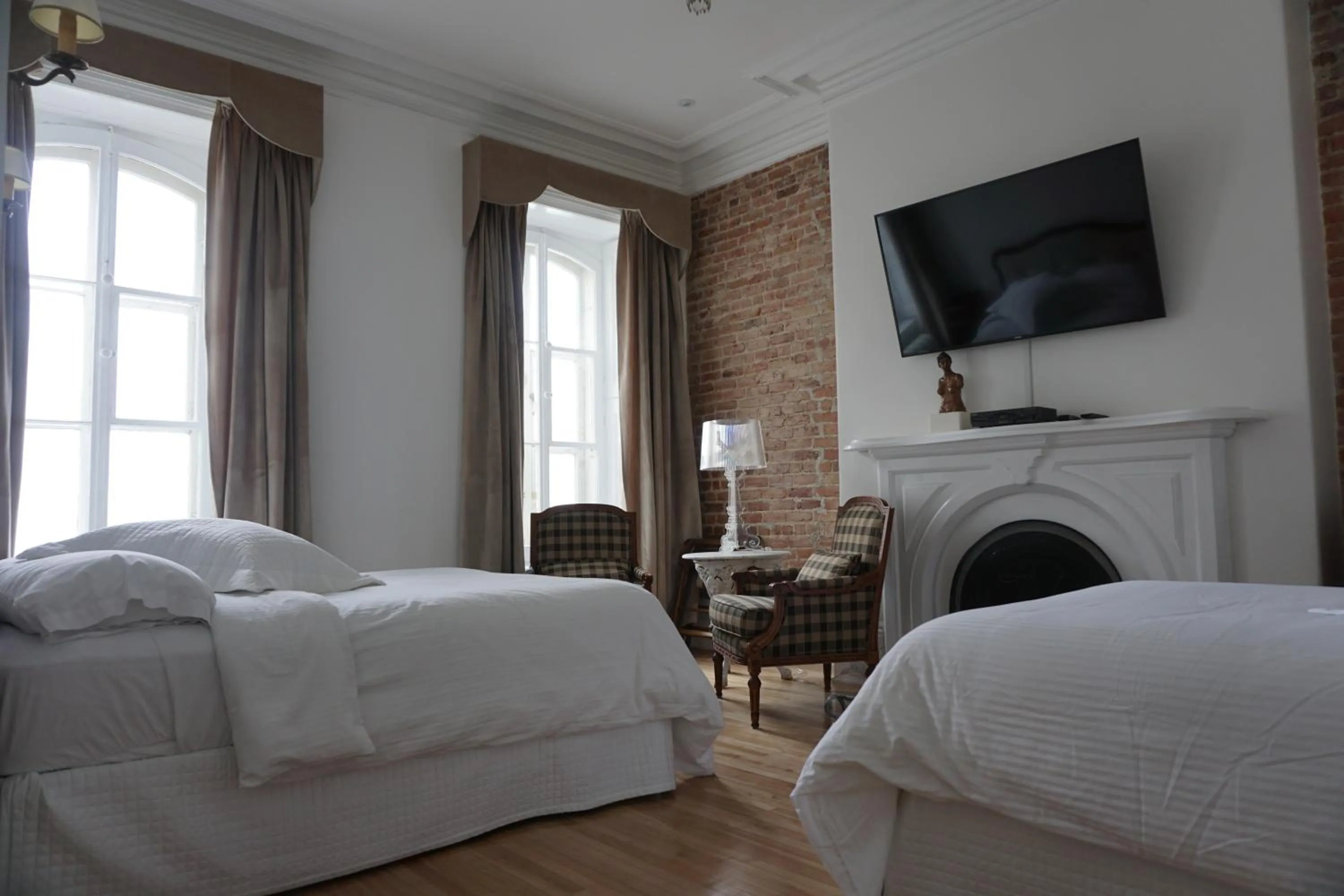 Bedroom, Bed in Hôtel Marie-Rollet
