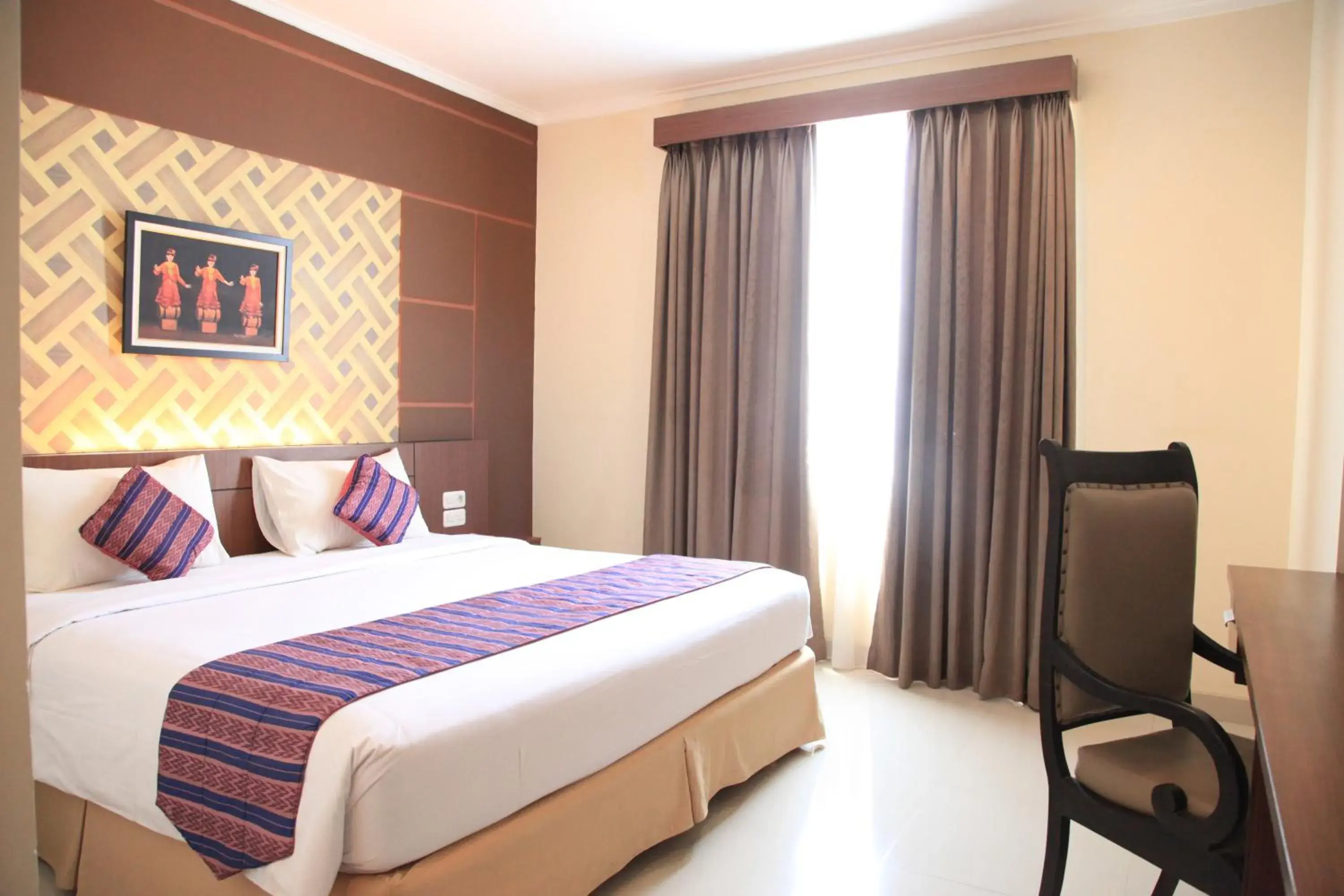 Deluxe Double Room in Aerotel Smile Losari Deluxe Double Room in Aerotel Smile Losari