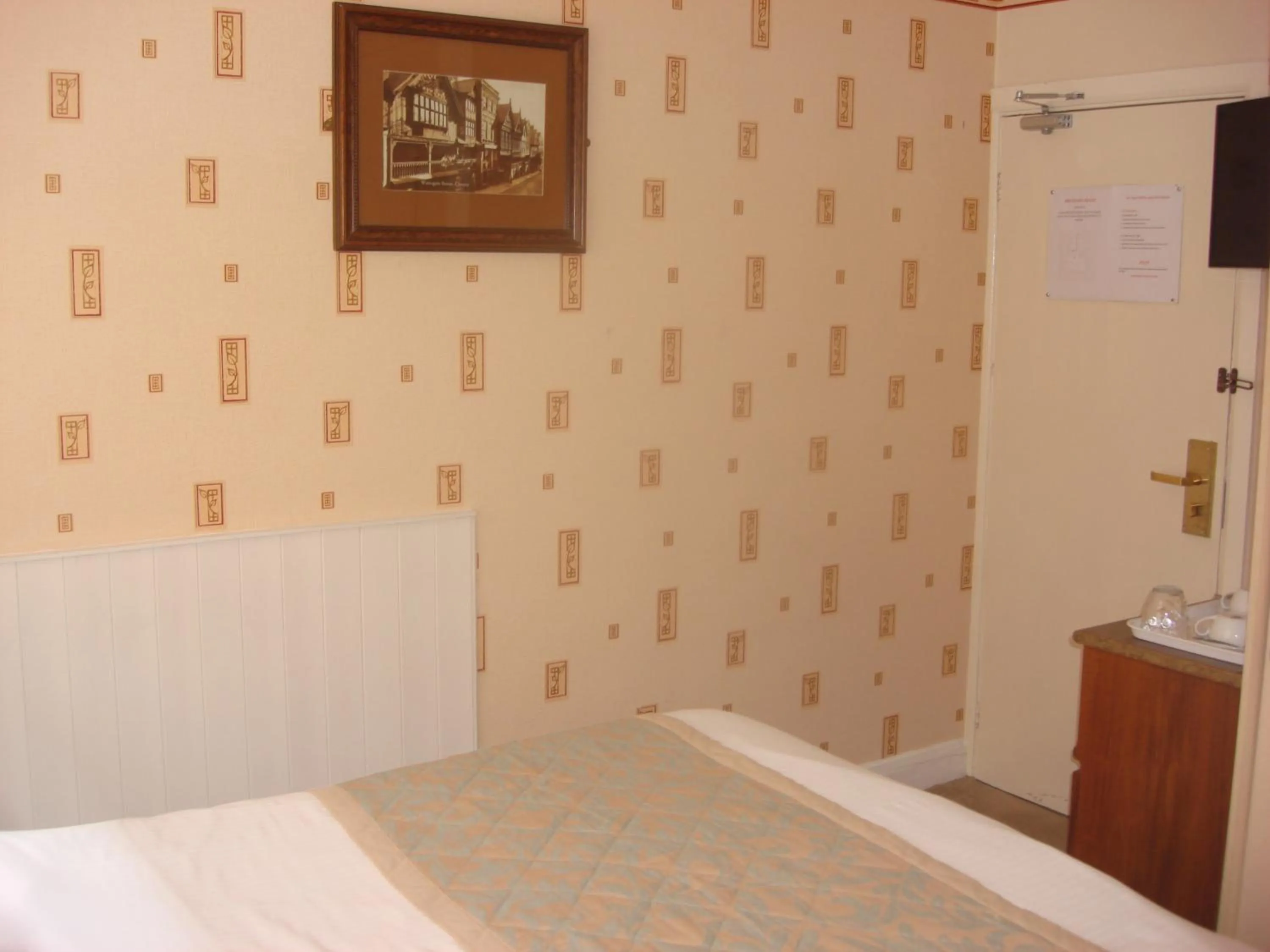 Bedroom, Bed in Yellow Mountain Hotel