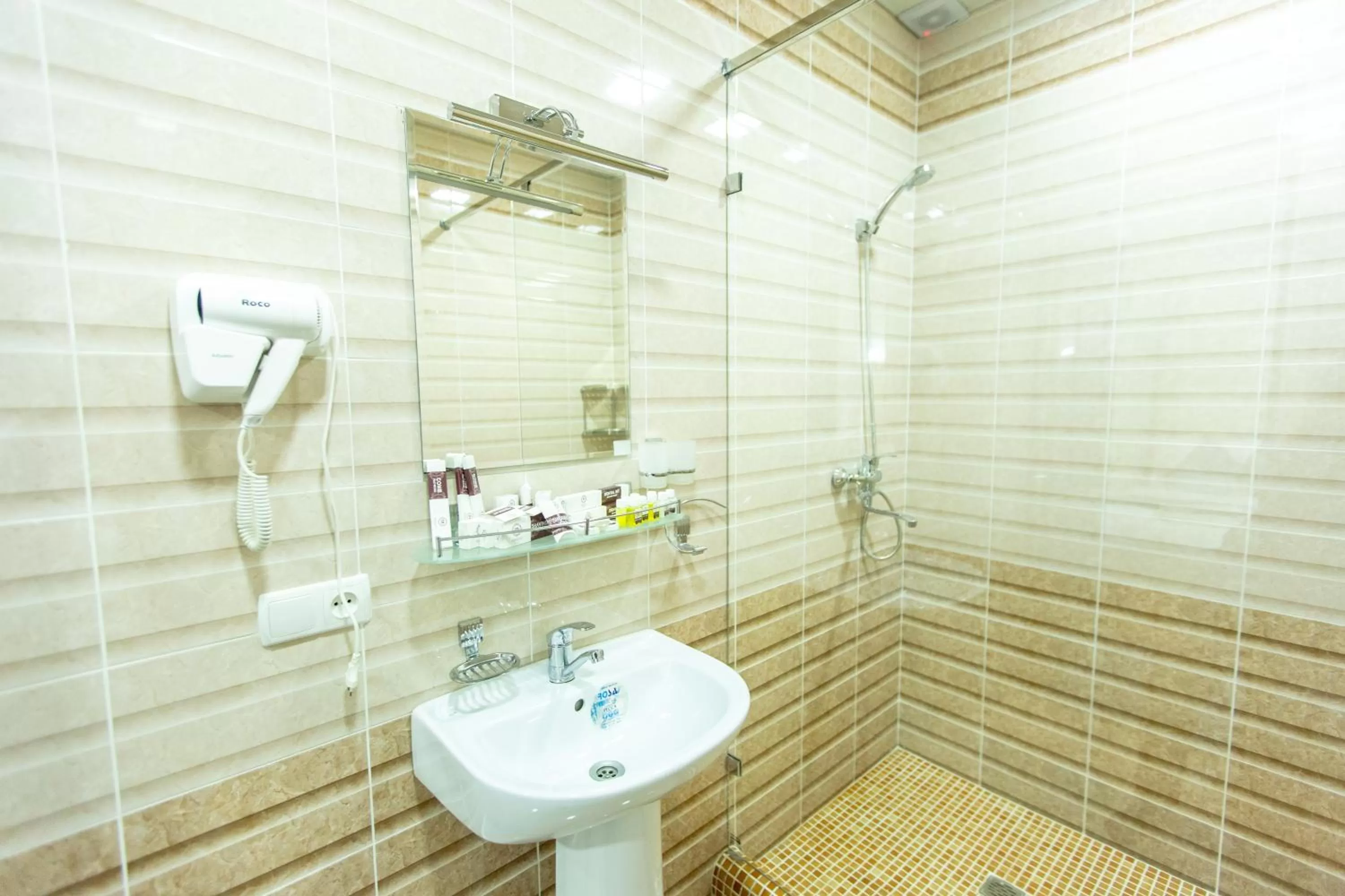 Shower in Mirzo Boutique Hotel