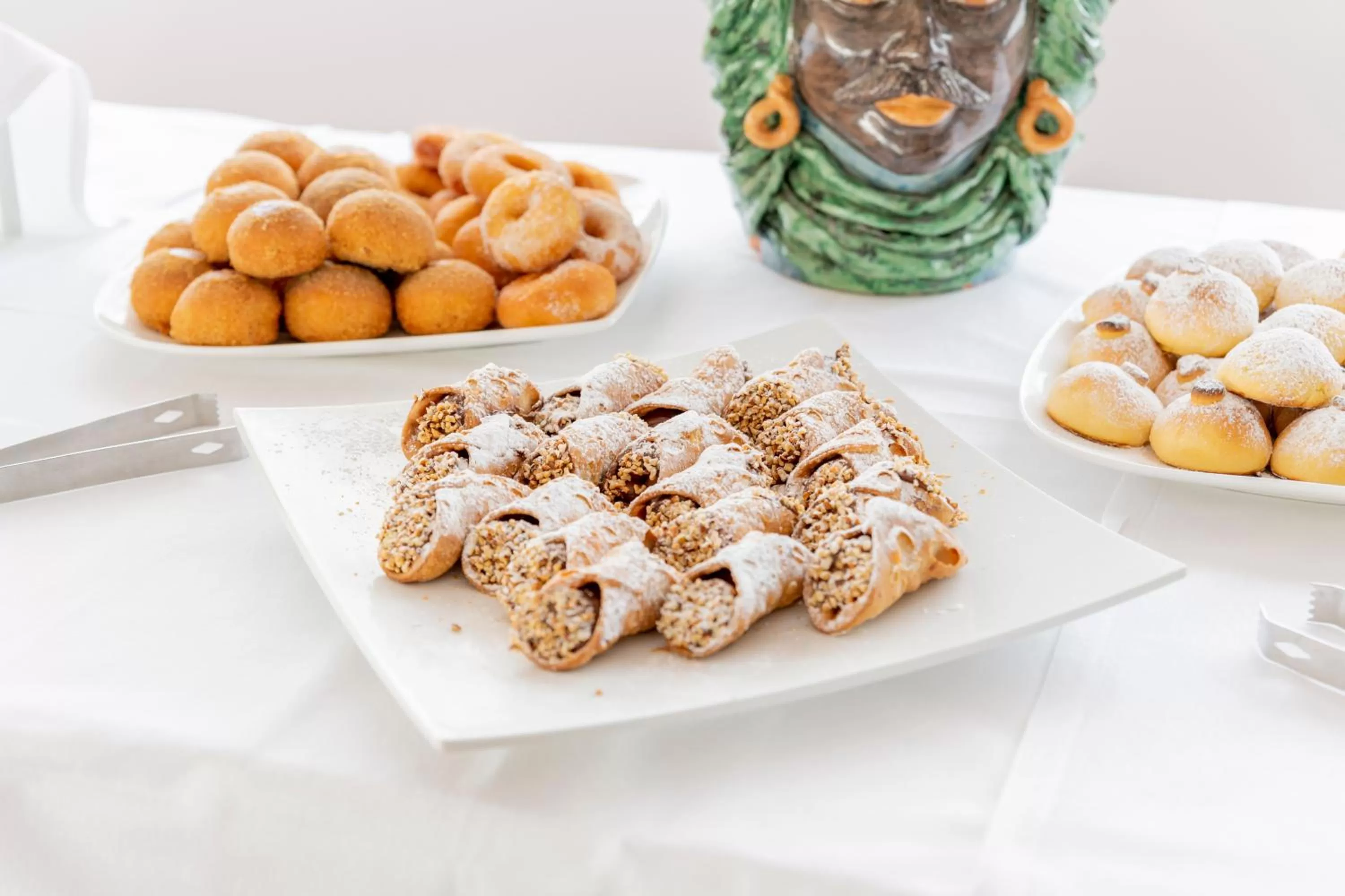 Food and drinks in Le Dune Sicily Hotel