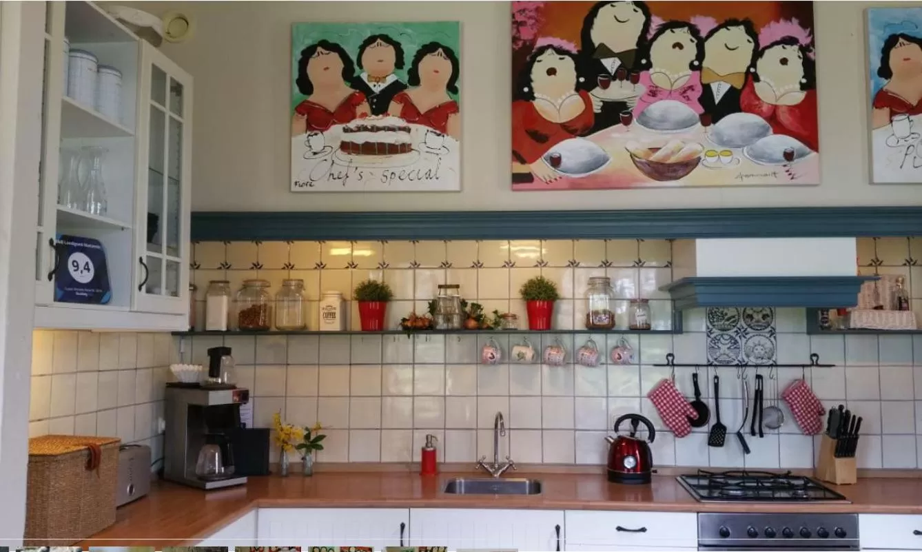 Kitchen/Kitchenette in B&B en SPA Landgoed Matanze