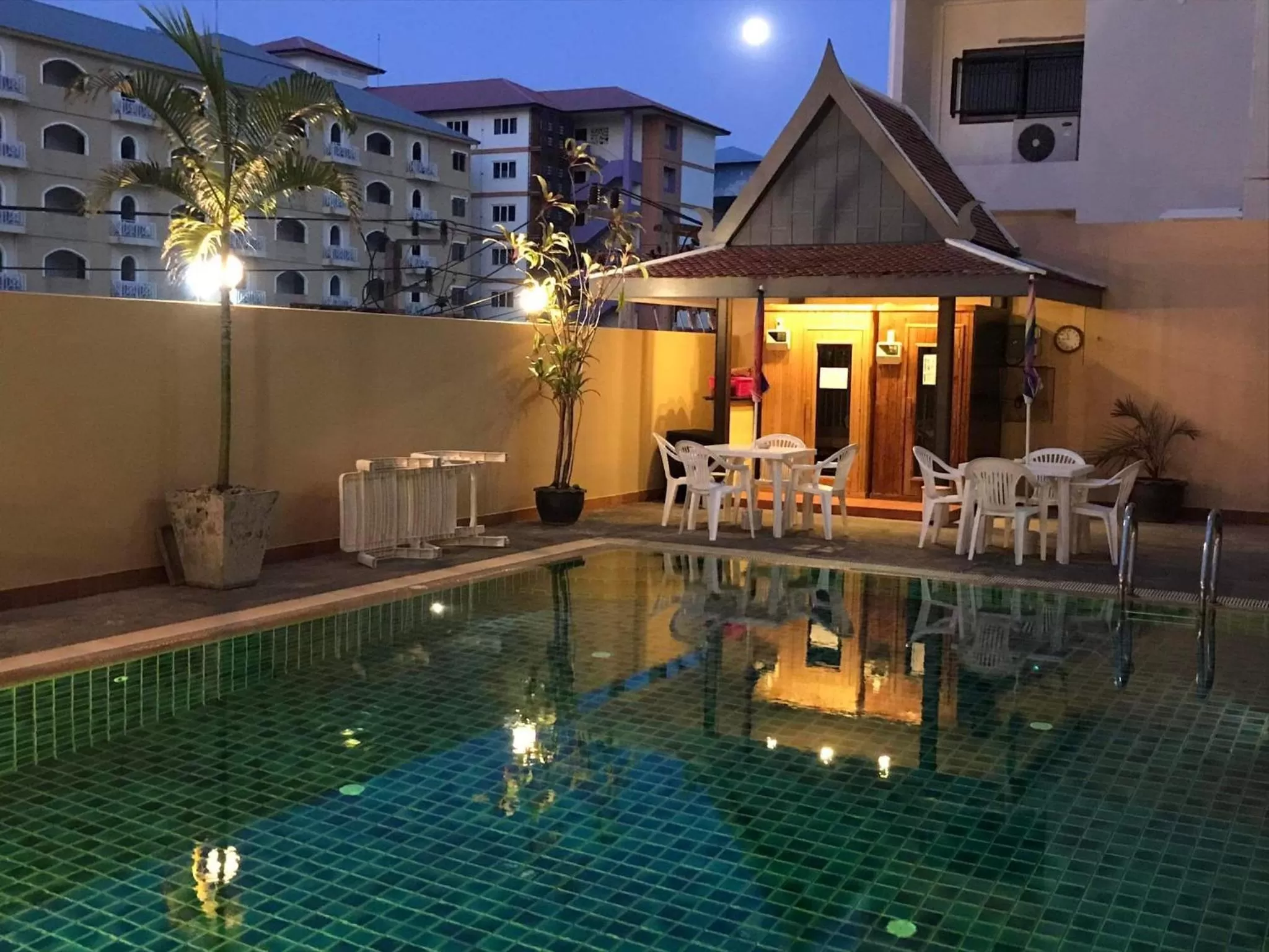 Sauna, Swimming Pool in soi2inn