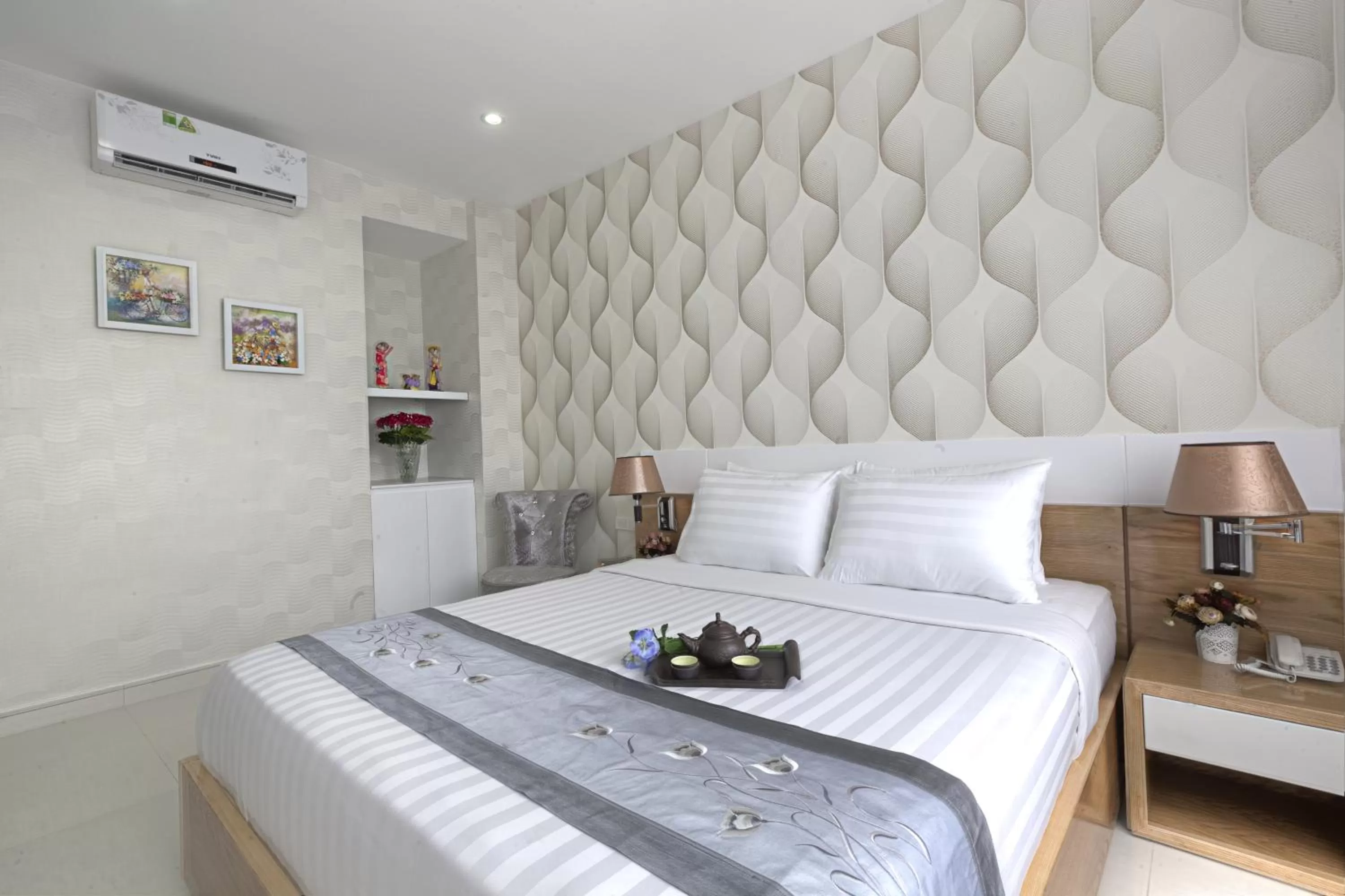 Bed in Vân Anh Luxury