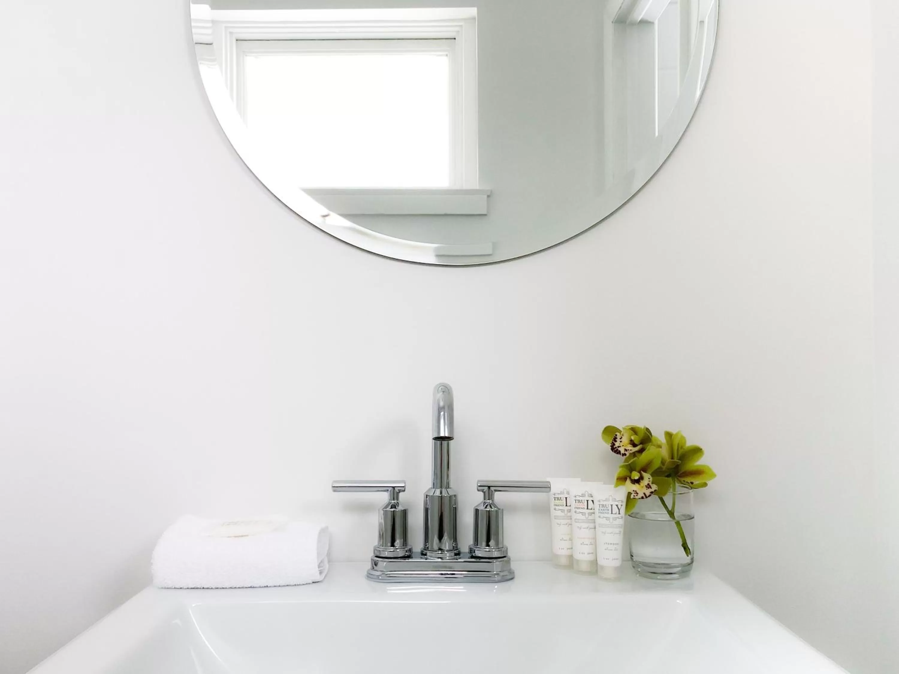 Bathroom in The Nomad Motel - International Falls, MN - Near Canadian Border