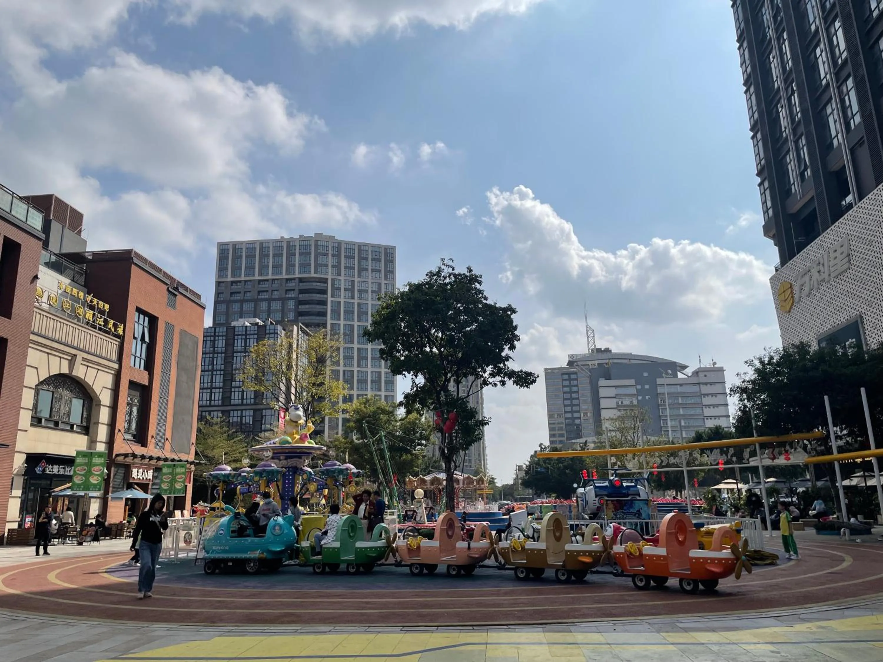 Entertainment in Bridal Tea House Hotel