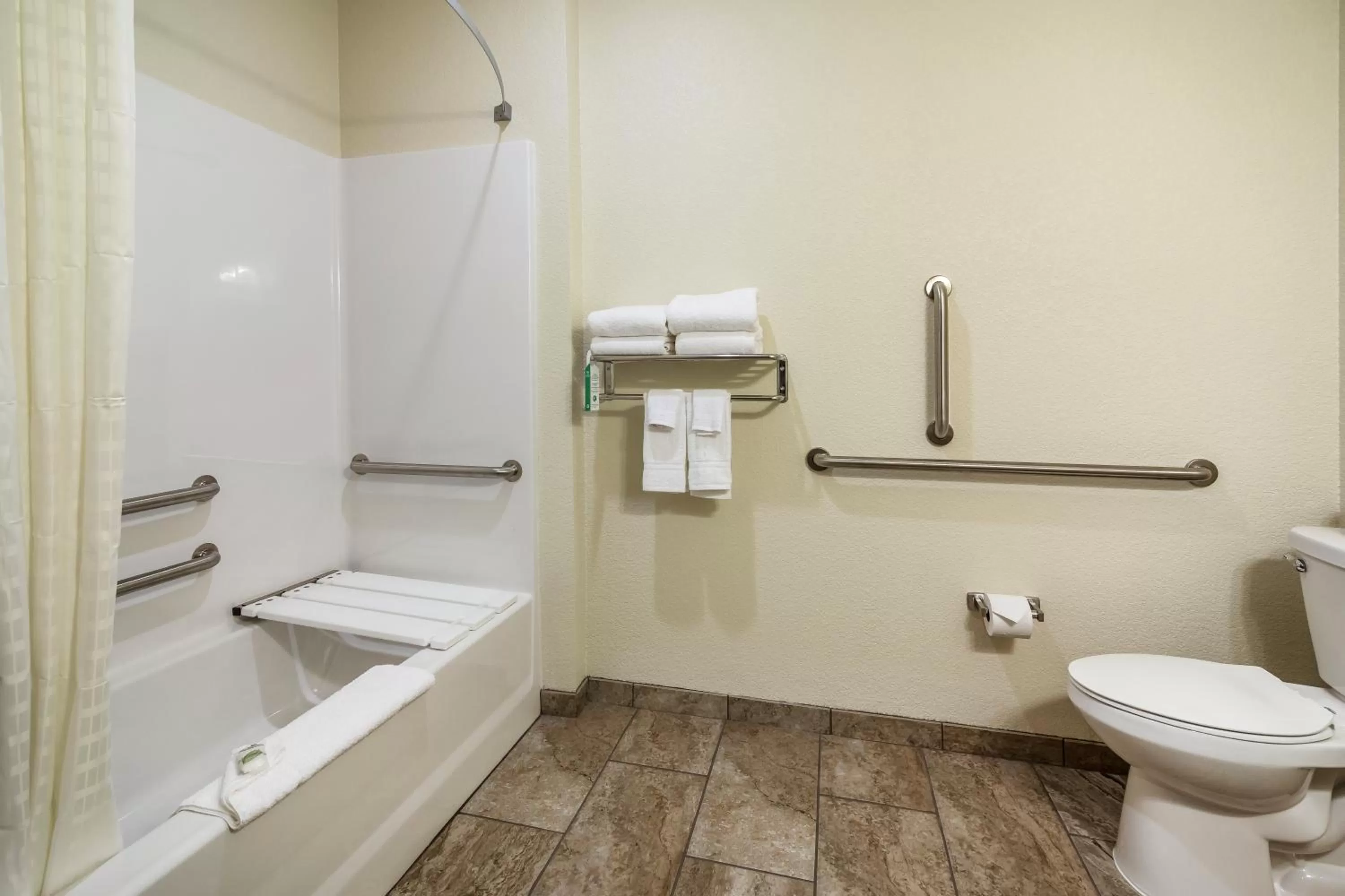 Shower in Cobblestone Hotel & Suites - Hutchinson