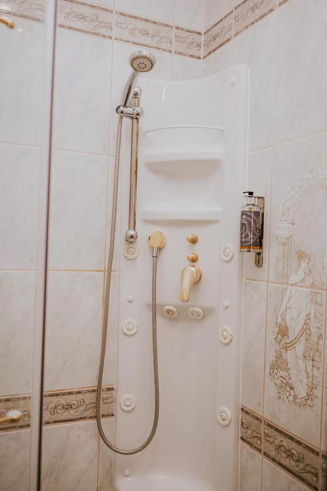 Bathroom in Hotel Garden