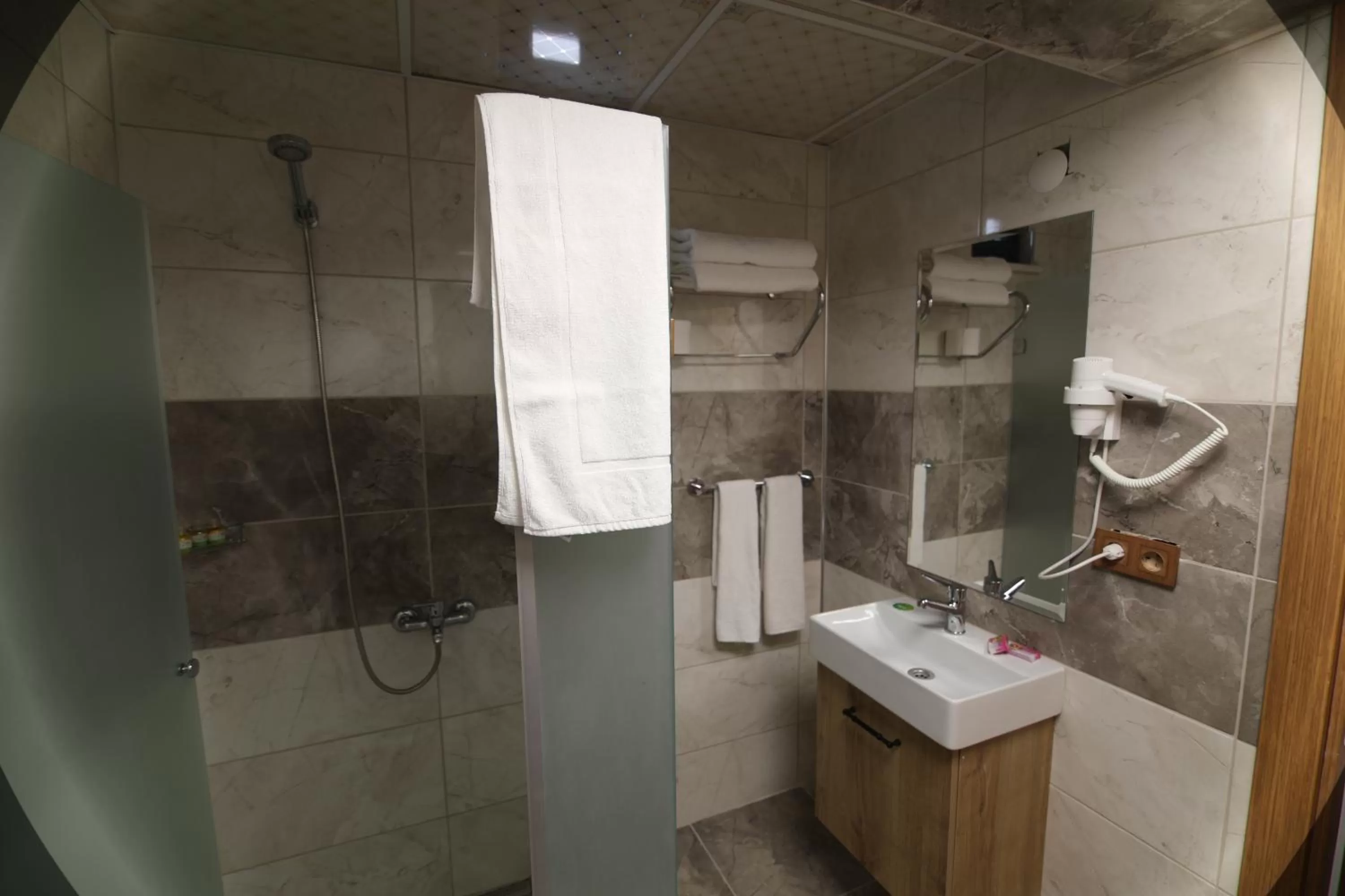 Bathroom in Marbes HOTEL