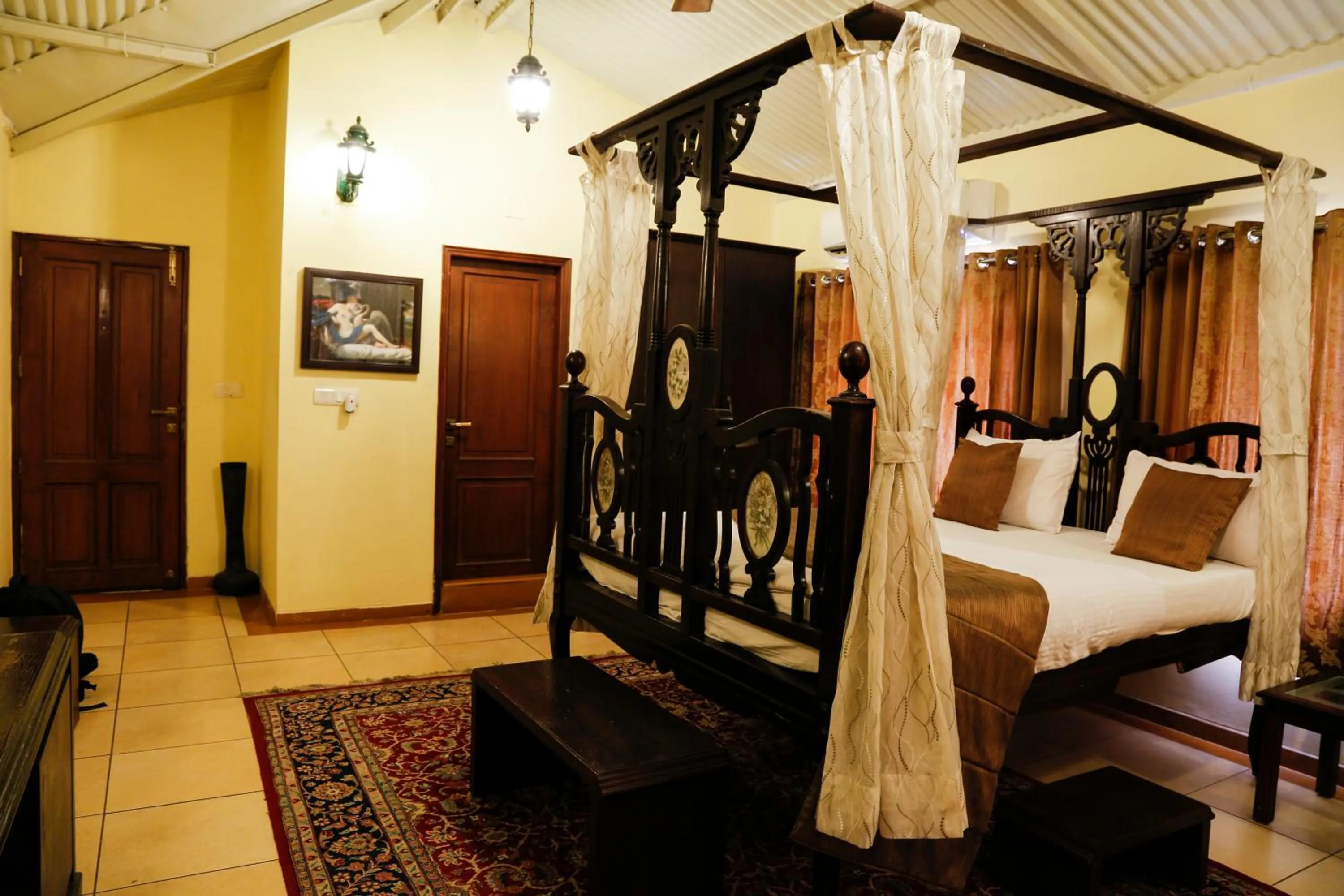 Restaurant/places to eat in The Colonial Manek Manor By SAH