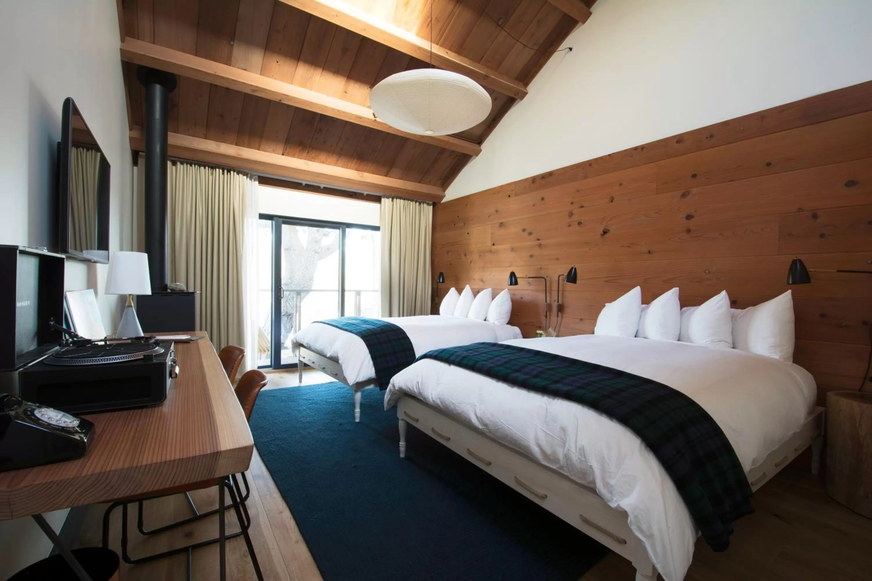 Bed in Timber Cove Resort