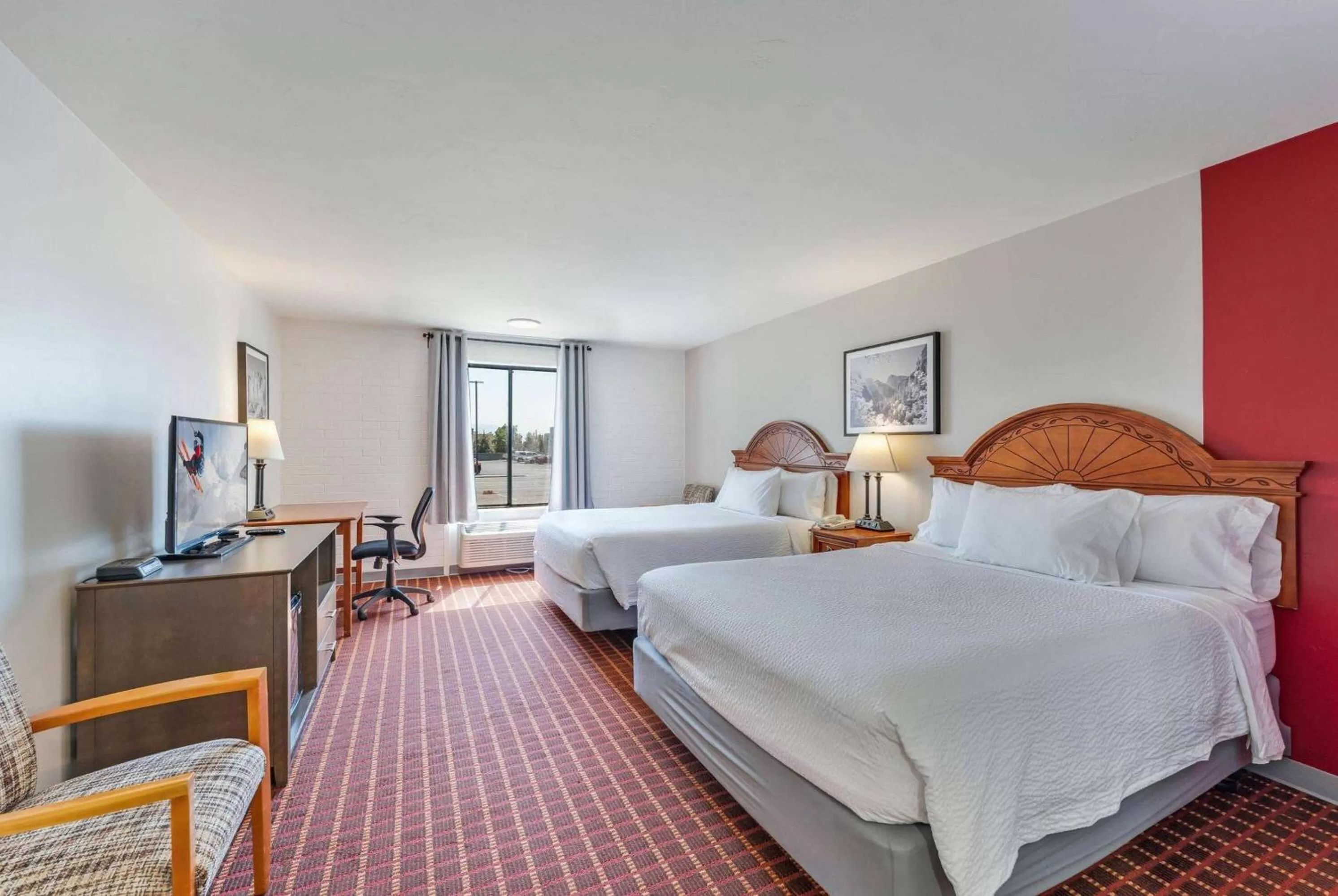Photo of the whole room, Bed in Ramada by Wyndham Richfield UT I-70