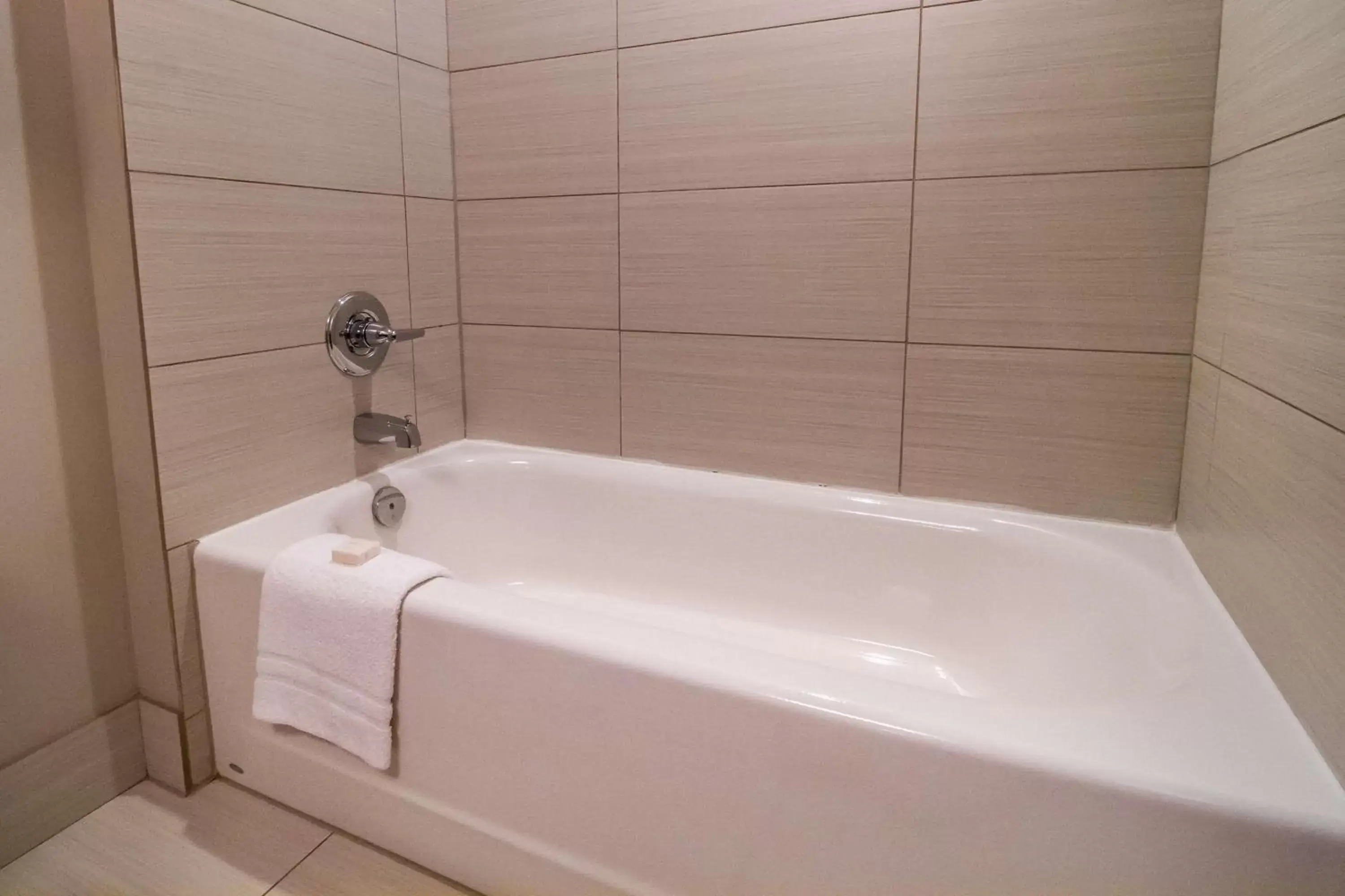 Deluxe Queen Room with Two Queen Beds - Disability Access in Best Western Plus Revelstoke Deluxe Queen Room with Two Queen Beds - Disability Access in Best Western Plus Revelstoke